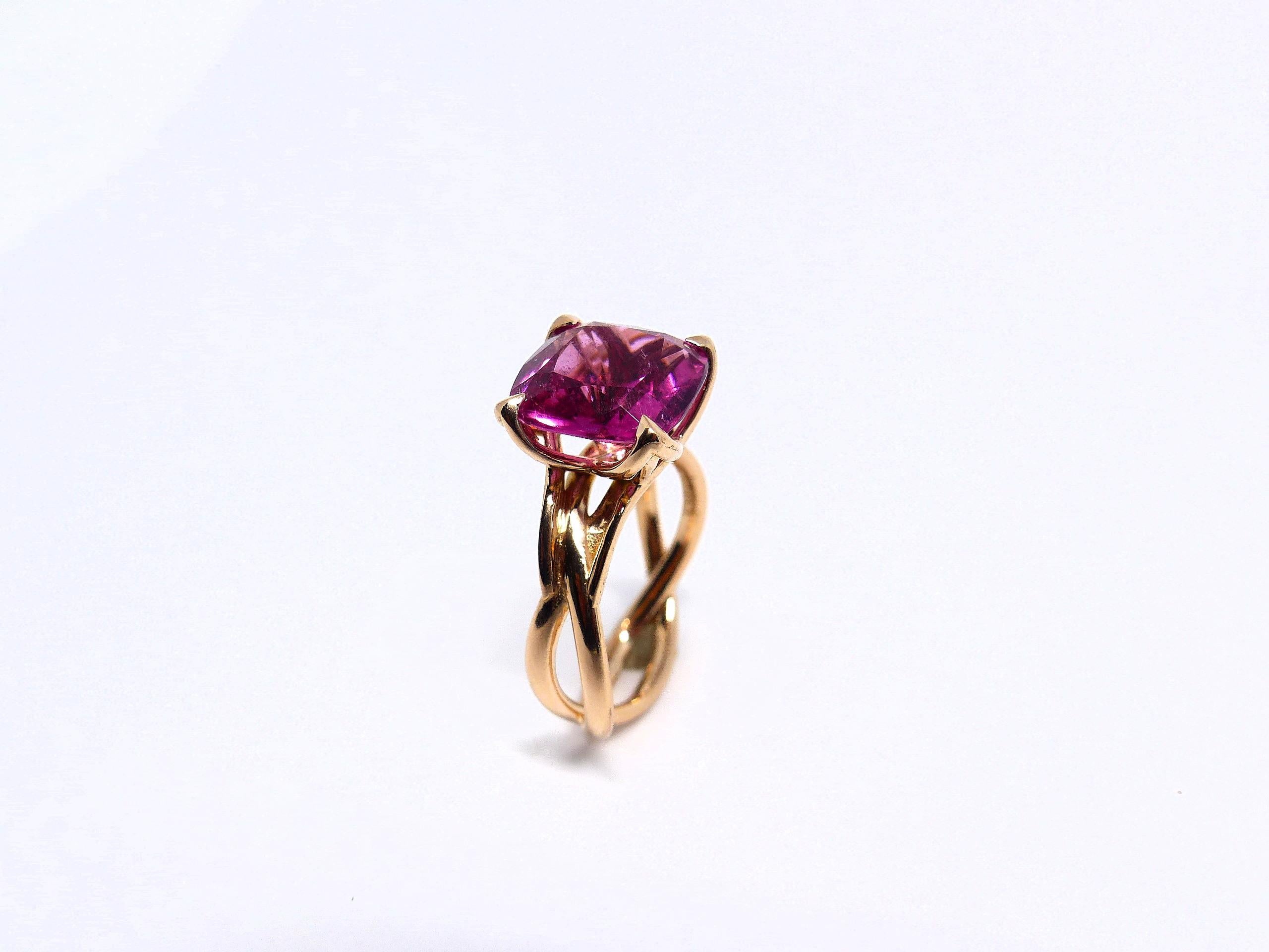 Contemporary Ring in Rose Gold with 1 Rubellite Cushion Shape 11x11mm. For Sale