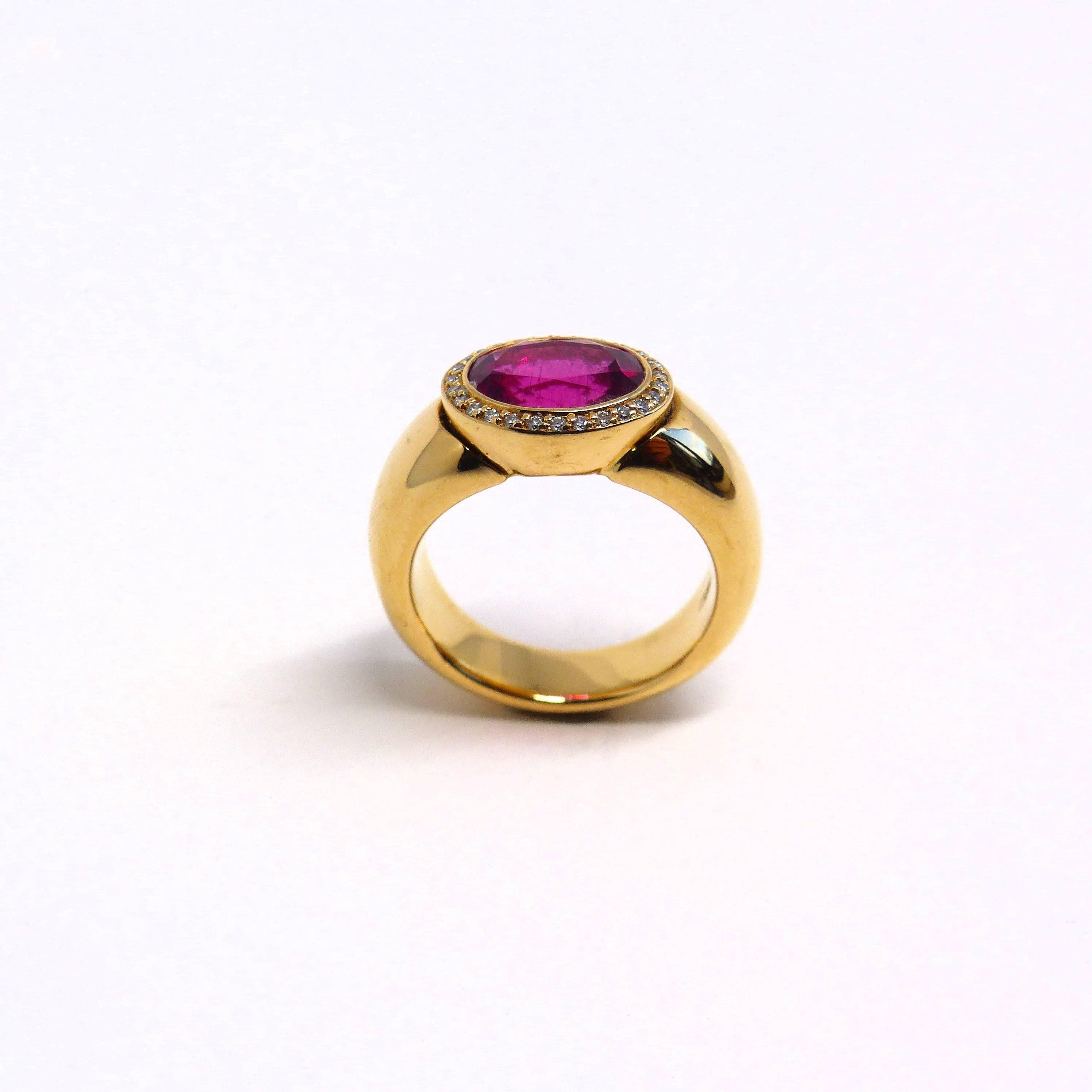 Thomas Leyser is renowned for his contemporary jewellery designs utilizing fine gemstones. 

This 18k rose gold 17,06gr. ring with 1 Rubelite top quality facetted oval 10x8mm, 1,63cts. + 26 diamonds brillant cut round 1mm, 0,15cts. G (VS). Ringsize