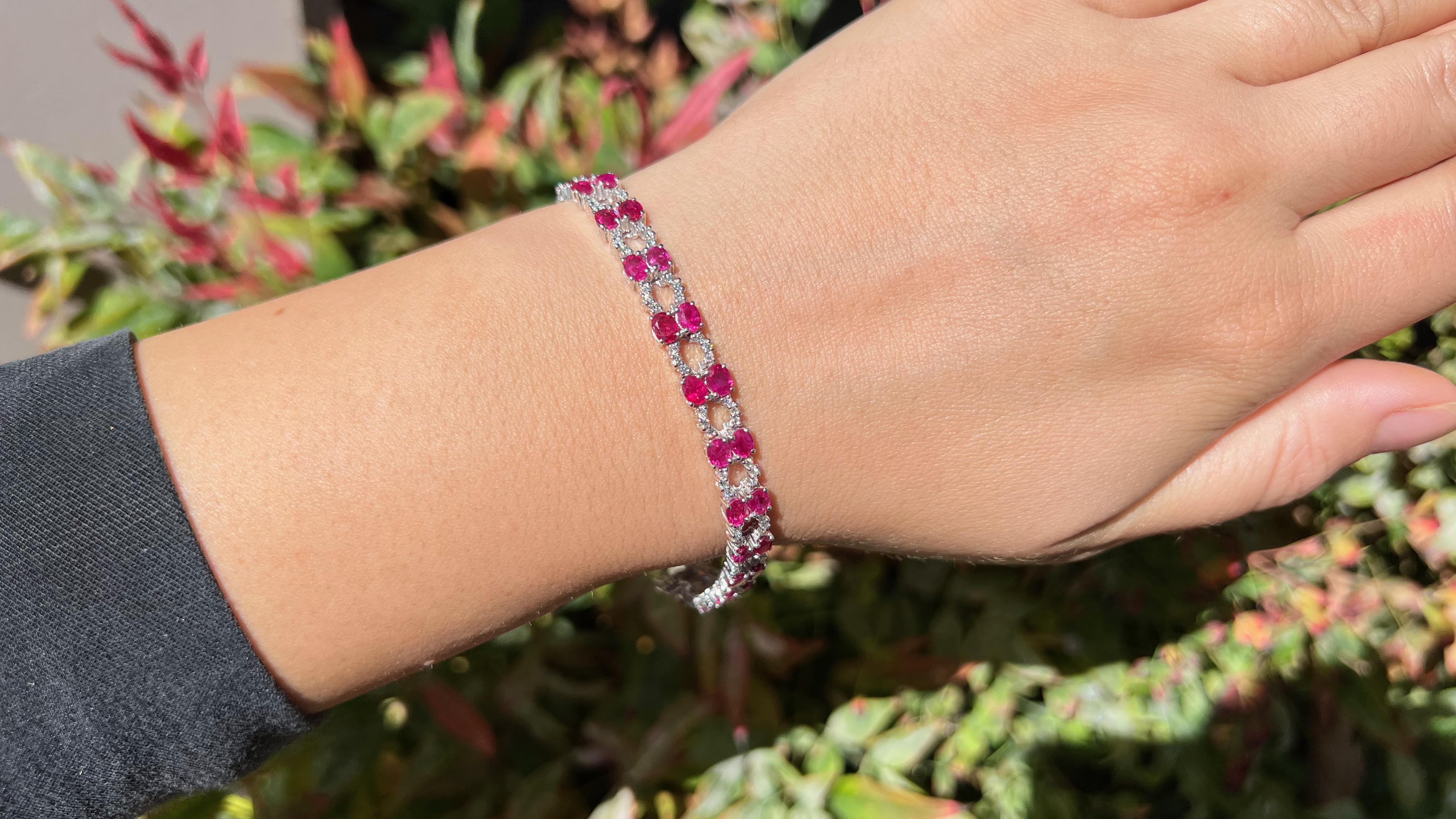Mixed Cut Fine Ruby Bracelet with Canary and White Diamonds 18K Gold For Sale