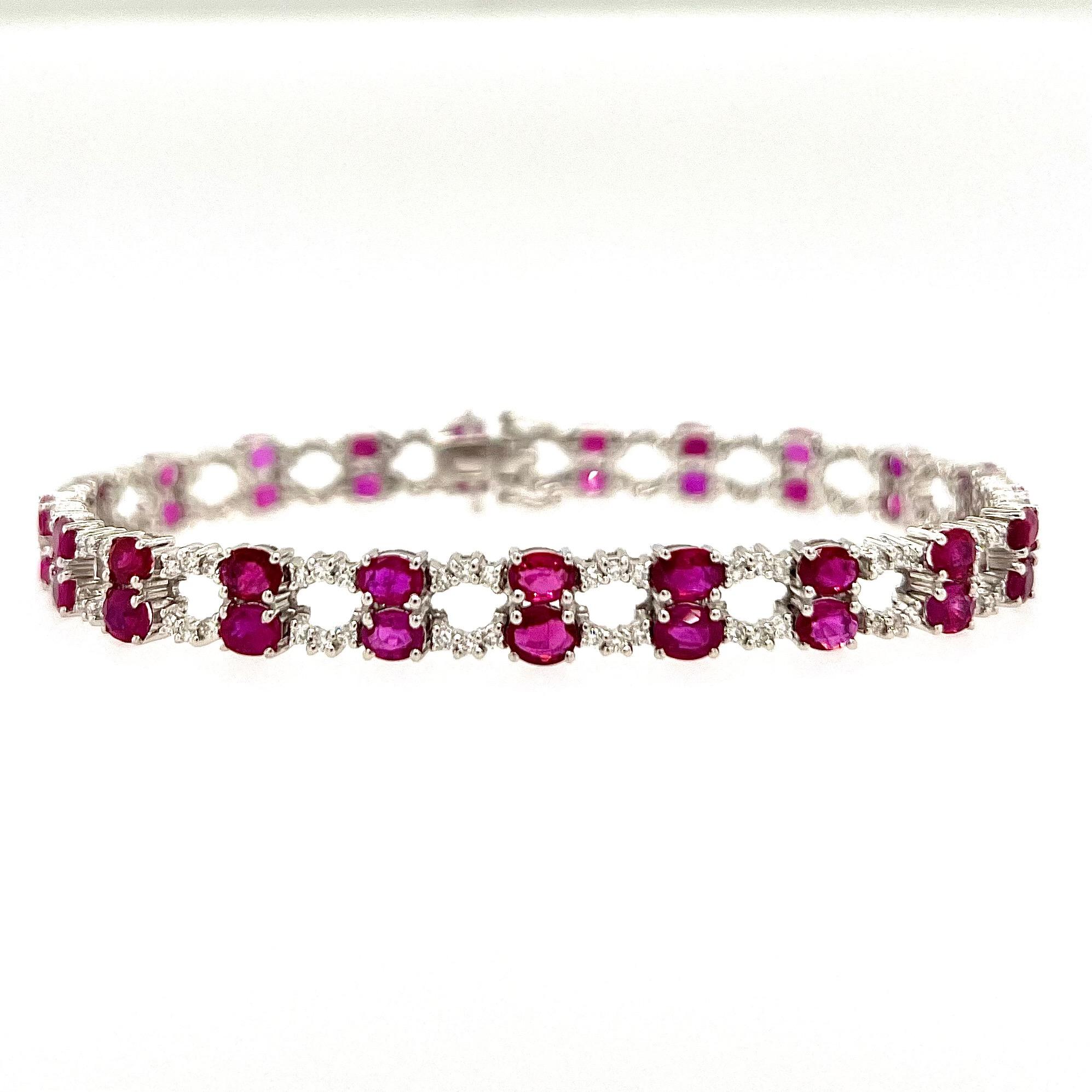 Fine Ruby Bracelet with Canary and White Diamonds 18K Gold In Excellent Condition For Sale In Carlsbad, CA