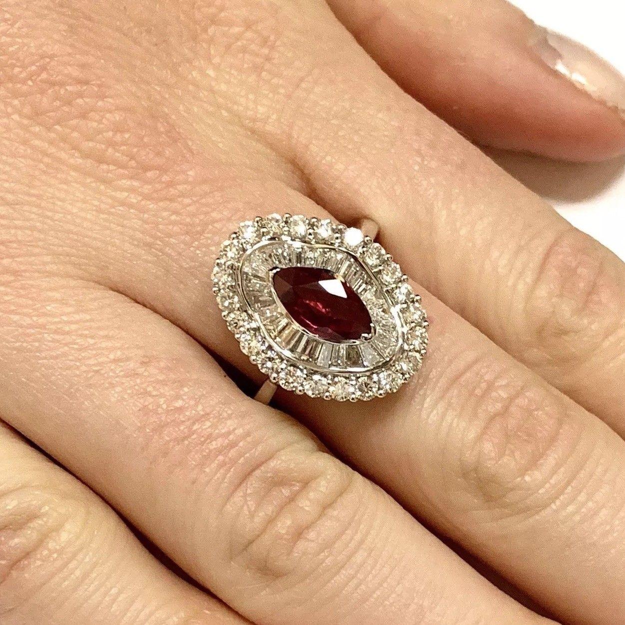 Fine Ruby and Diamond 18 Karat 3.77 Carat Ladies Ring Certified  In New Condition In Brooklyn, NY