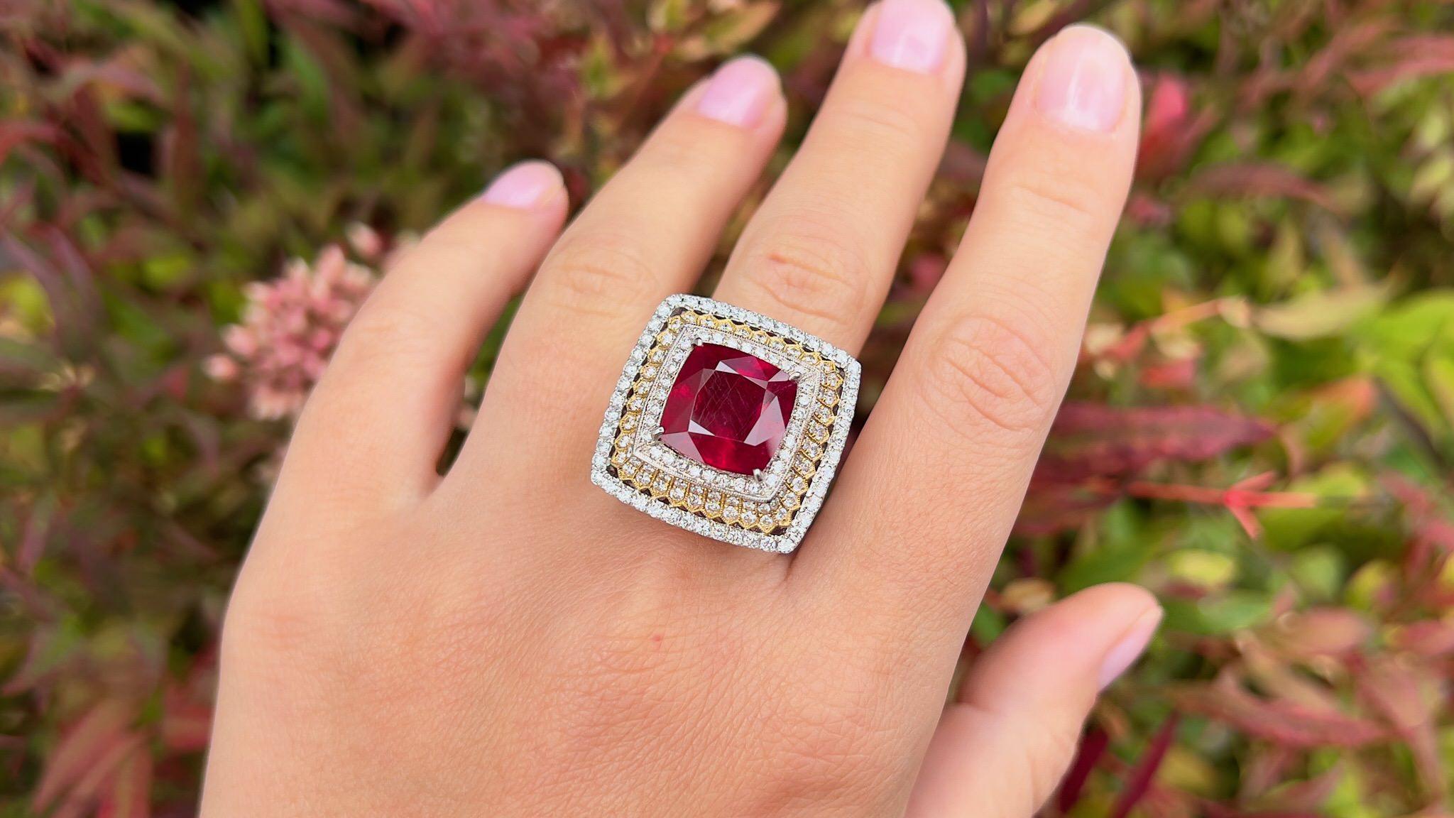 Contemporary Fine Ruby Ring with Triple Diamond Halo 14 Carats Total 18k Gold For Sale