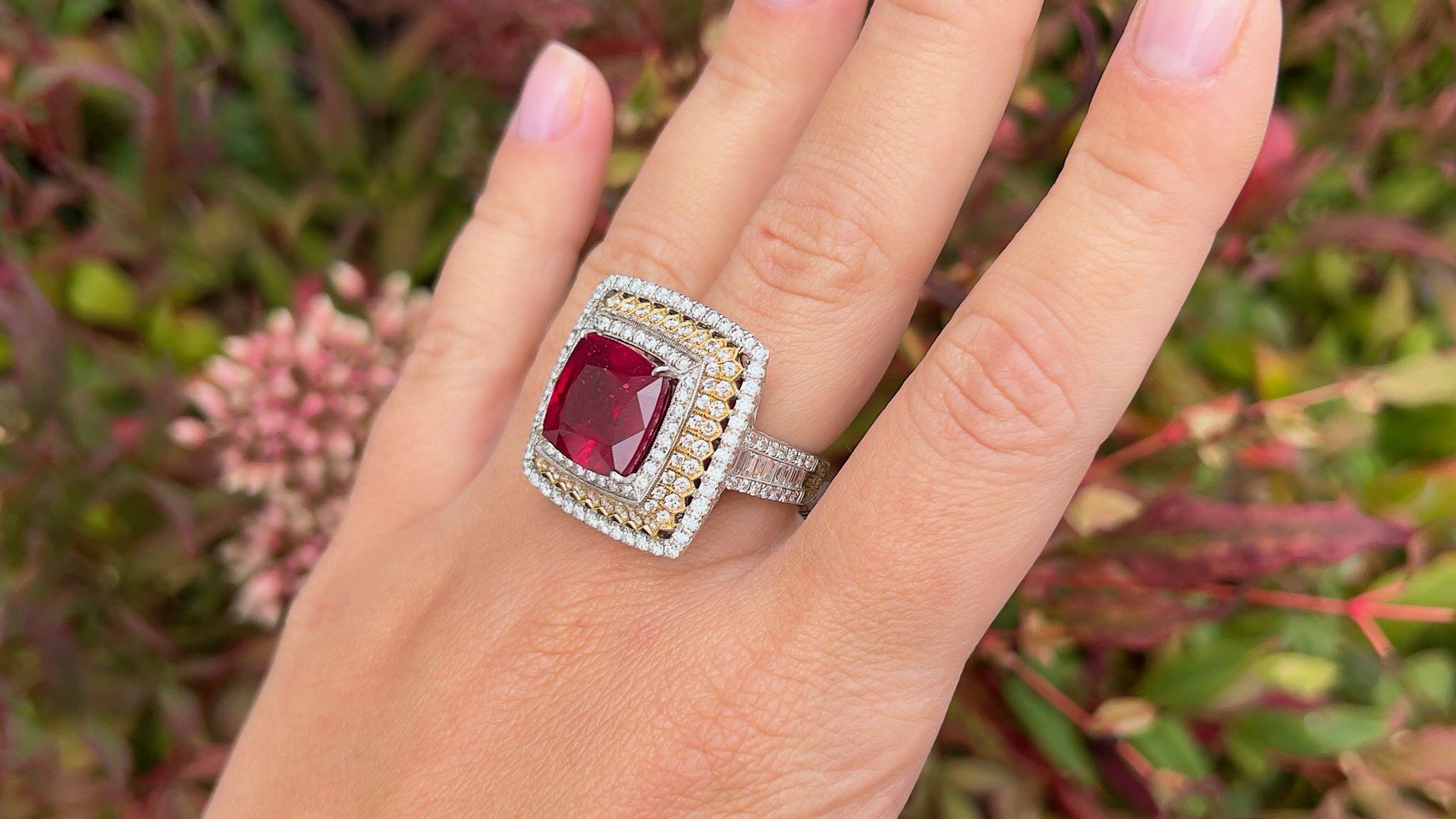 Women's or Men's Fine Ruby Ring with Triple Diamond Halo 14 Carats Total 18k Gold For Sale
