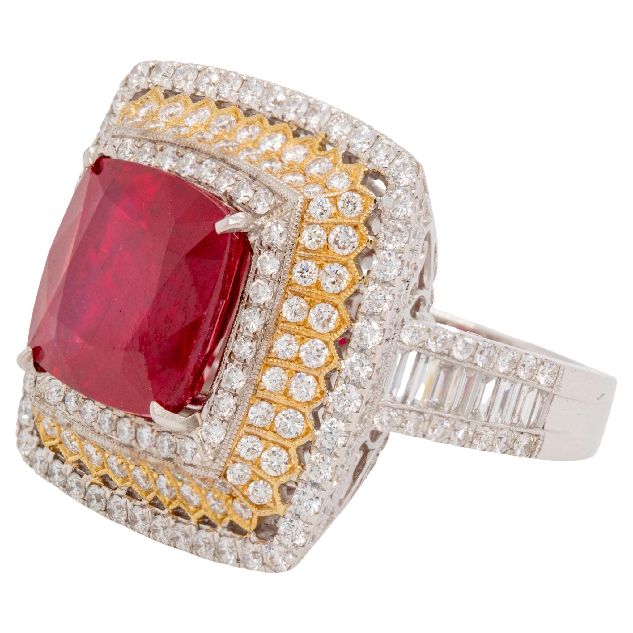 Fine Ruby Ring with Triple Diamond Halo 14 Carats Total 18k Gold For Sale 1