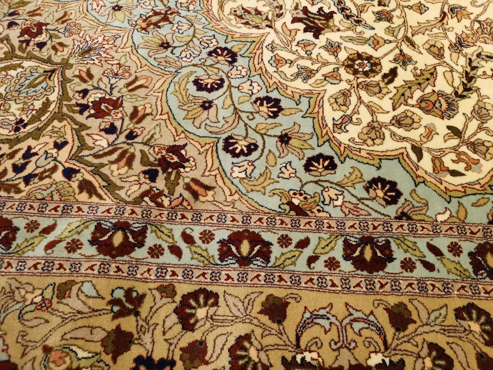 Fine Rug Vintage Turkish Hereke Carpet Oversize 17 x 11 ft hand knotted rug For Sale 5