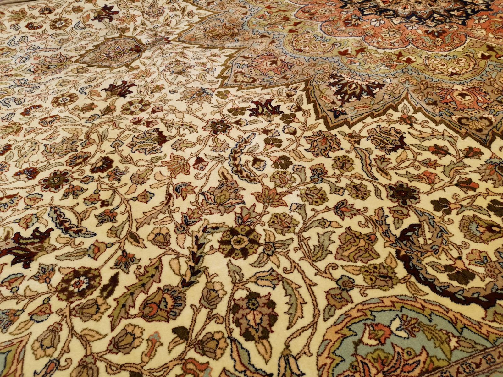 Fine Rug Vintage Turkish Hereke Carpet Oversize 17 x 11 ft hand knotted rug For Sale 11