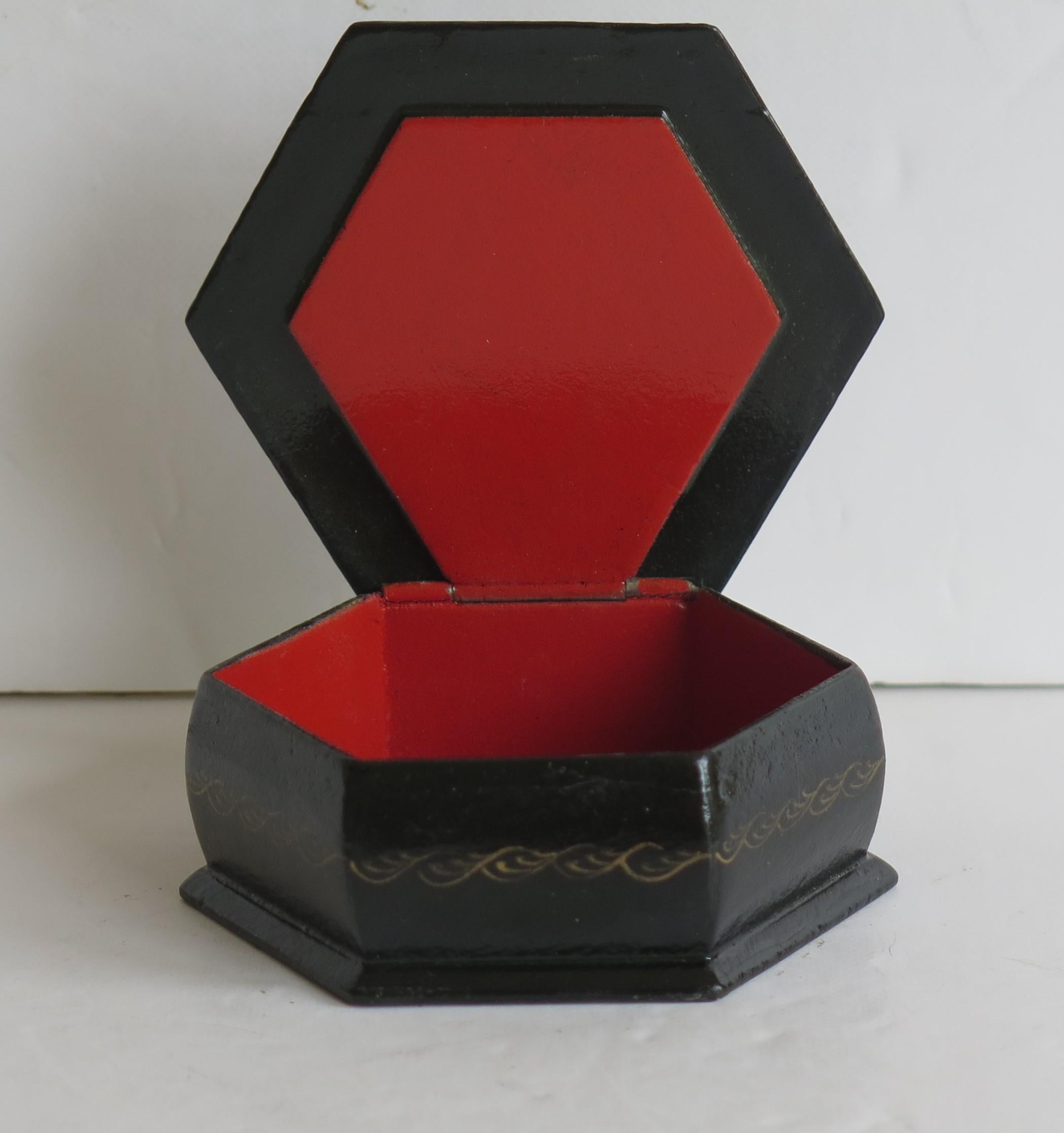 Folk Art Fine Russian Kholui Lacquered Lidded Box Hand Painted & Signed, Mid 20th Century