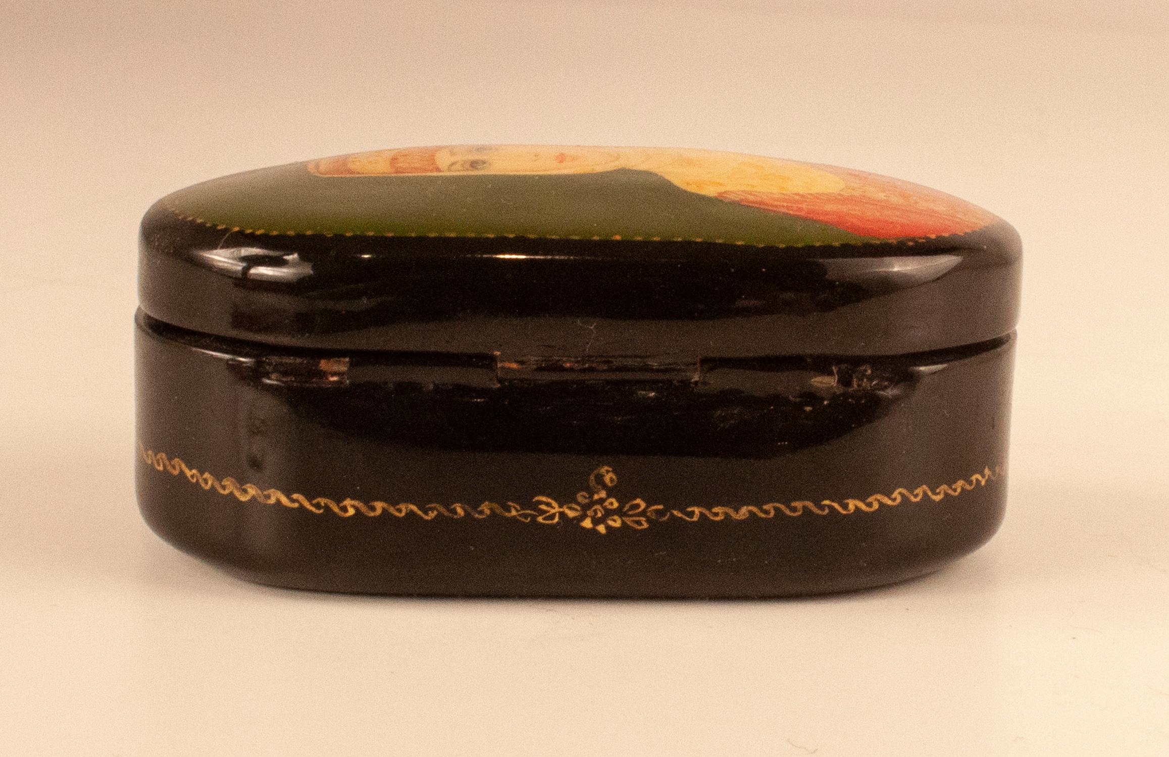 Mid-Century Modern Fine Russian Palekh Lacquered Lidded Box Hand Painted Signed For Sale