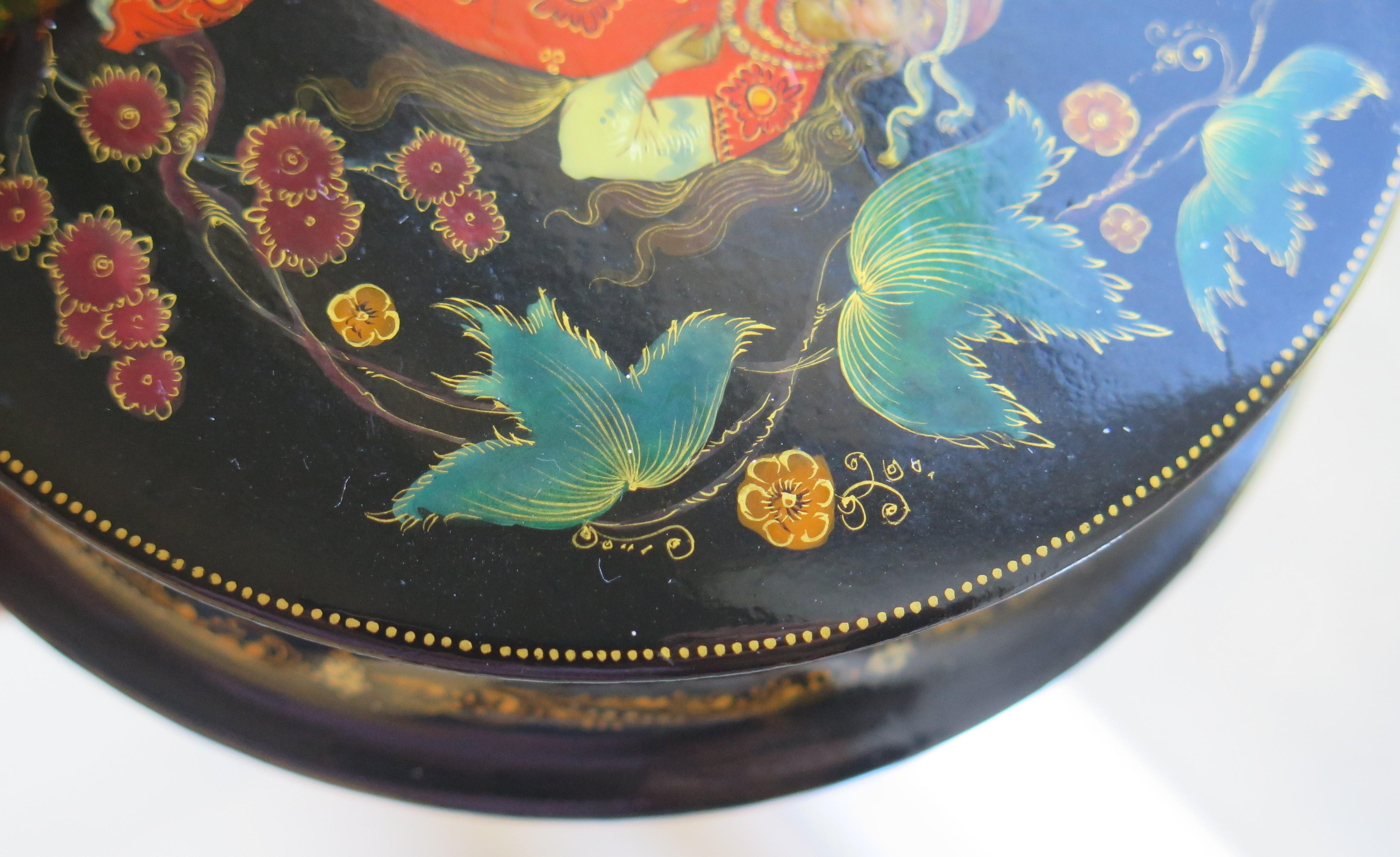 Fine Russian Palekh Lacquered Lidded Box Hand Painted Signed and Dated 1965 6