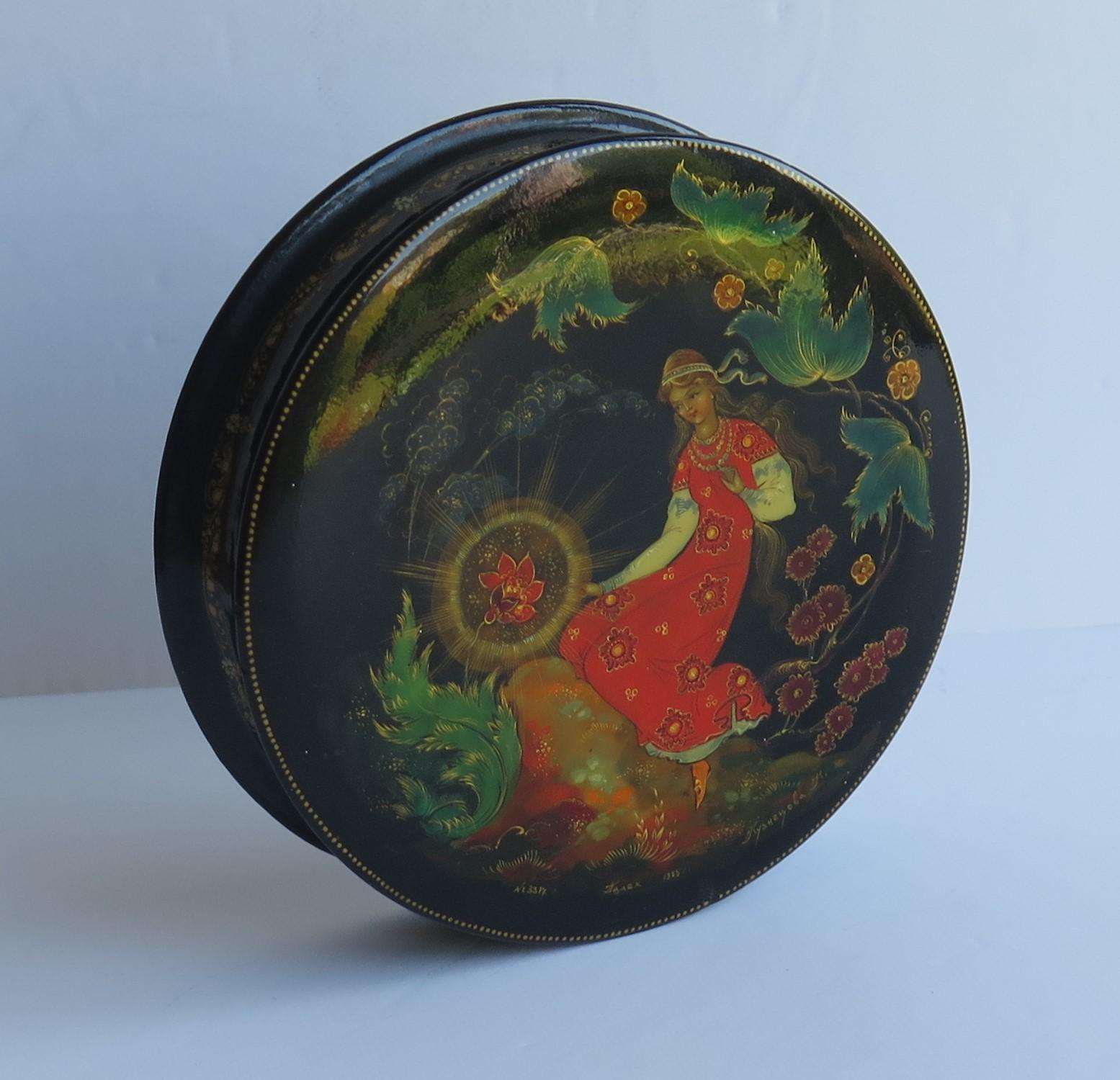 Fine Russian Palekh Lacquered Lidded Box Hand Painted Signed and Dated 1965 1