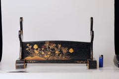 Fine Samurai Katana Stand with Exquisite Makie Lacquer, Late Edo Period, 19th