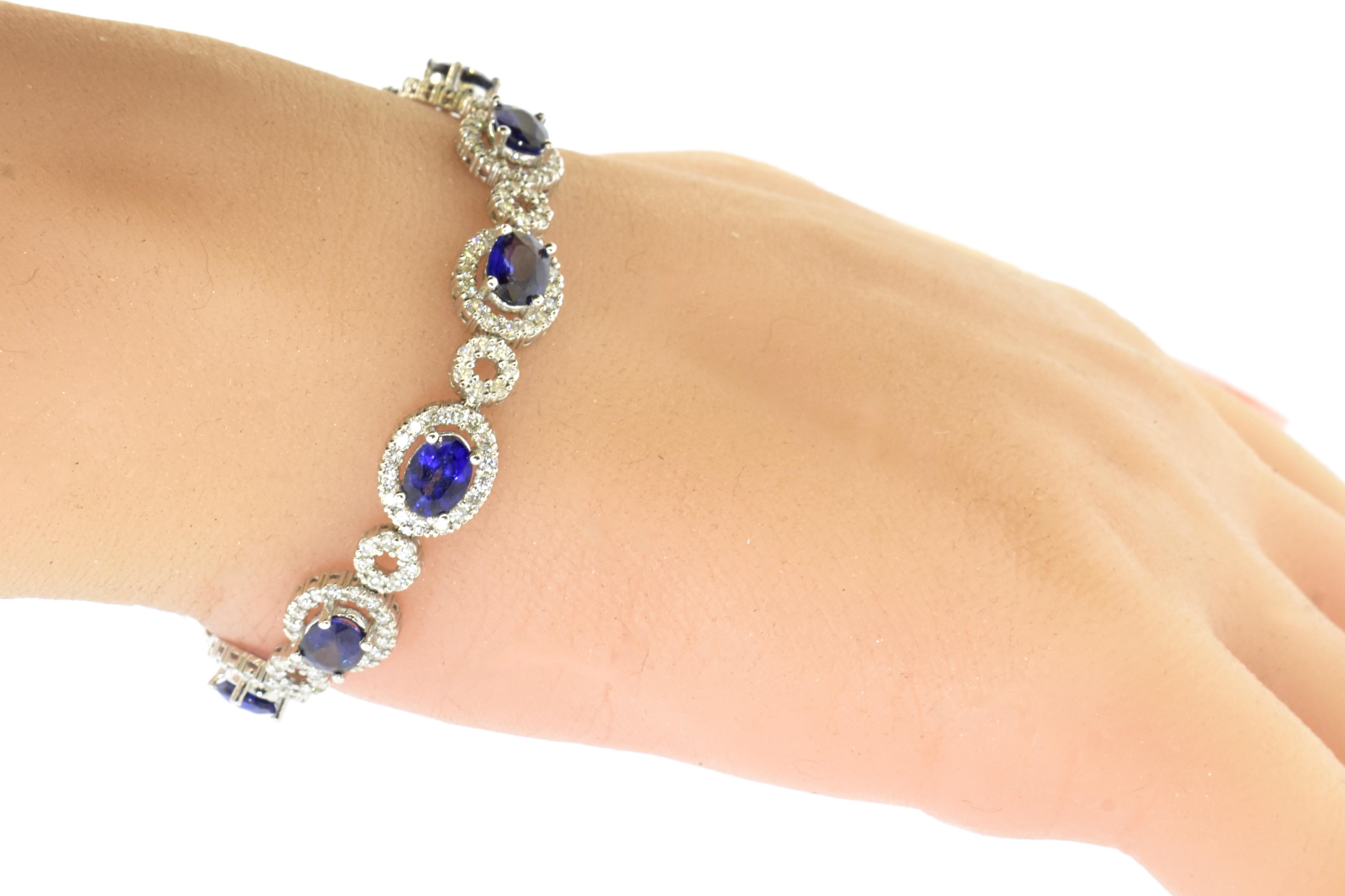 Fine Sapphire and Diamond White Gold Contemporary New Bracelet In Excellent Condition For Sale In Aspen, CO