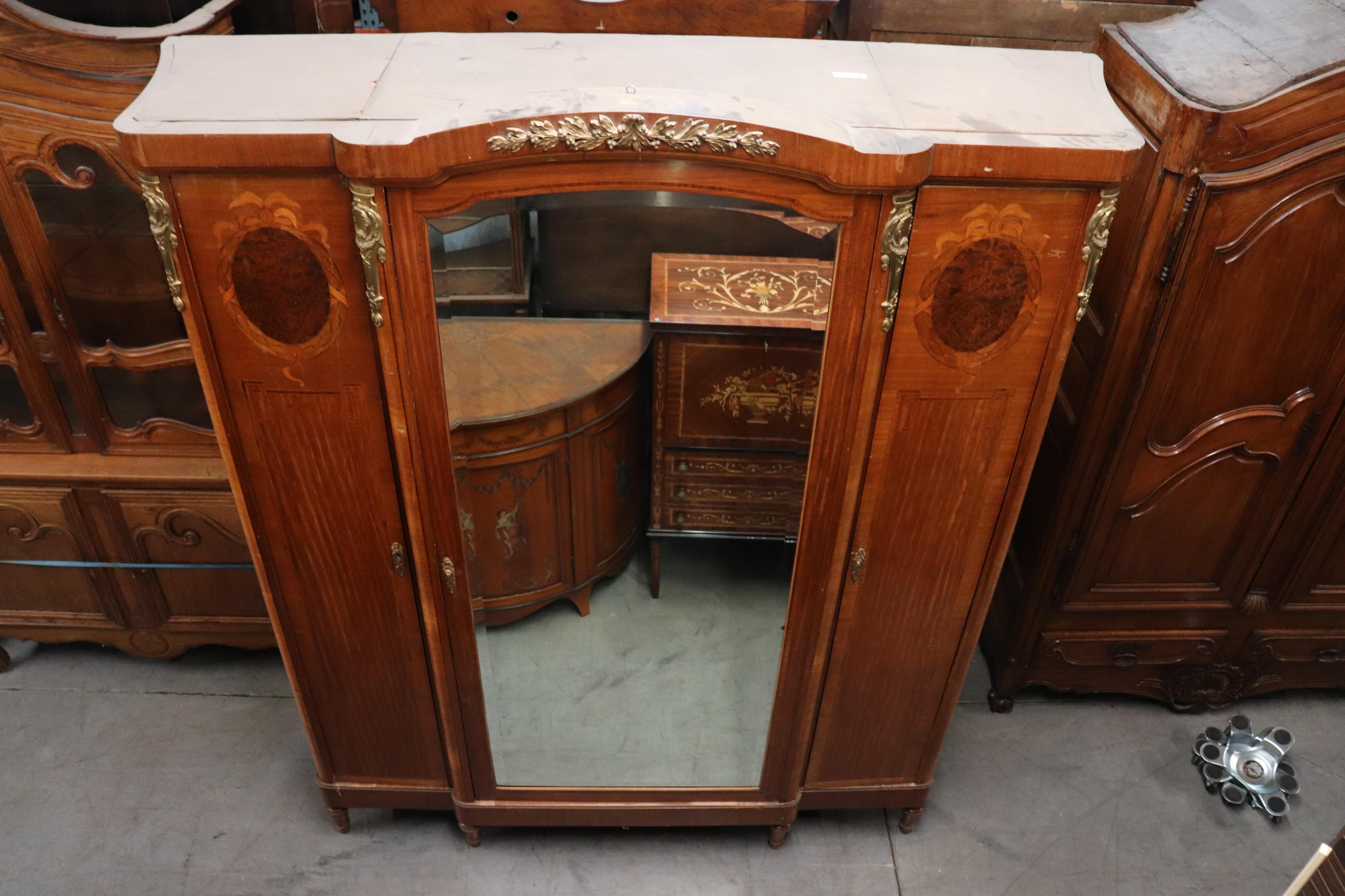 Early 20th Century Fine Satinwood and Bronze Mounted French Art Nouveau Louis XVI Armoire For Sale