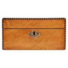 Boîte à bijoux en bois de satin et marqueterie d
ébène