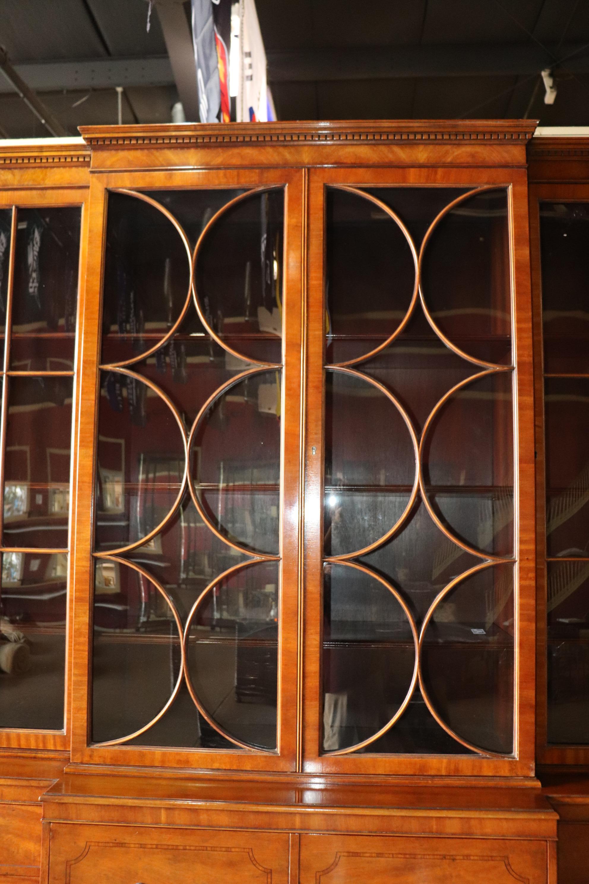 Fine Satinwood Baker Furniture Company Crown Glass Breakfront Bookcase 3