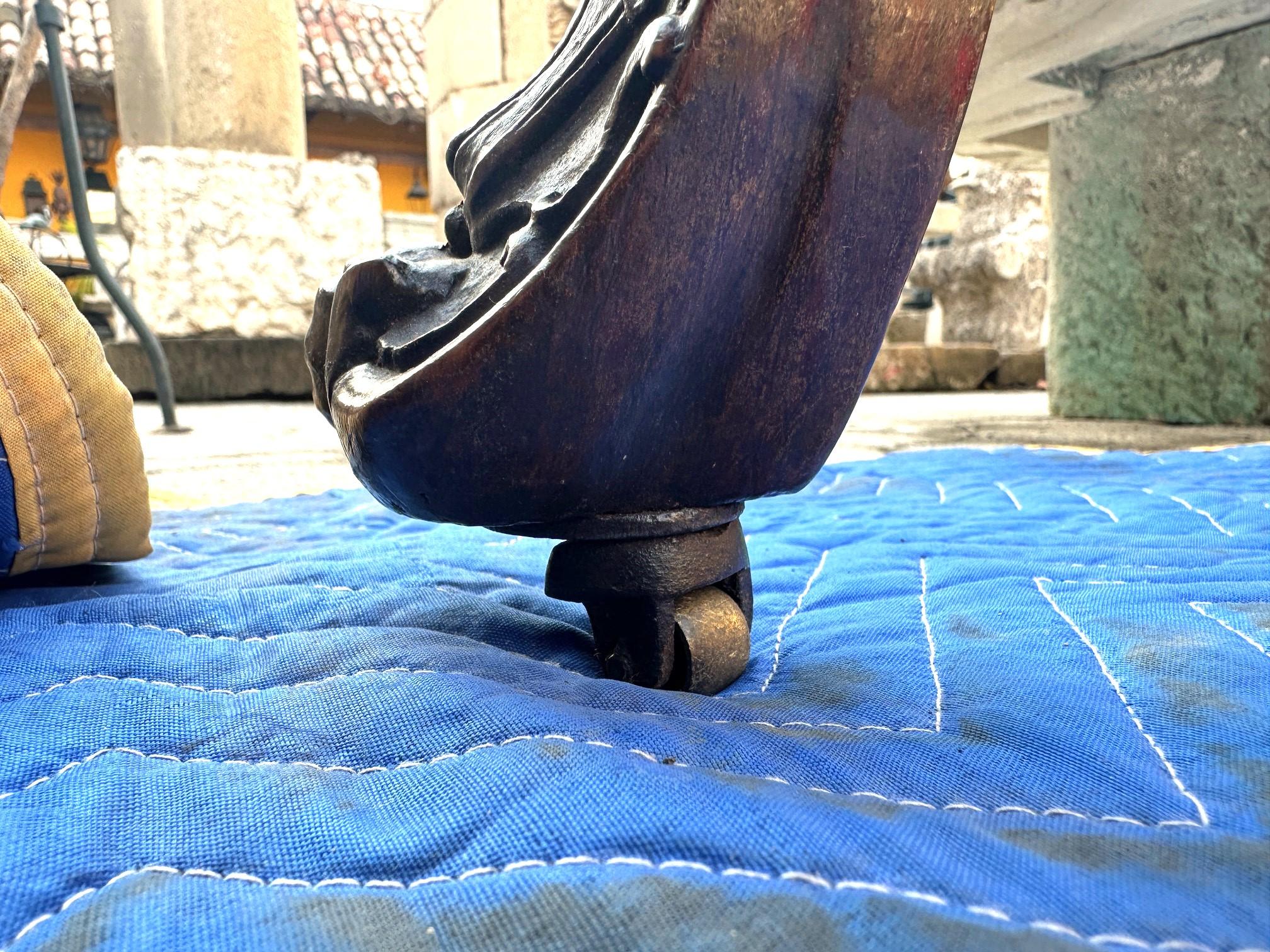 Fine Sculpted Queen Bed Portuguese 17th/18th C. Jacaranda Wood torsade Posts For Sale 5