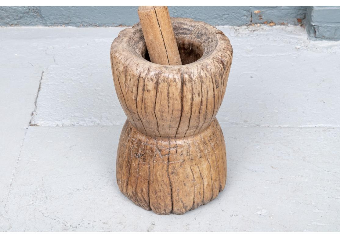 Fine Sculptural African Mortar and Pestle In Good Condition For Sale In Bridgeport, CT