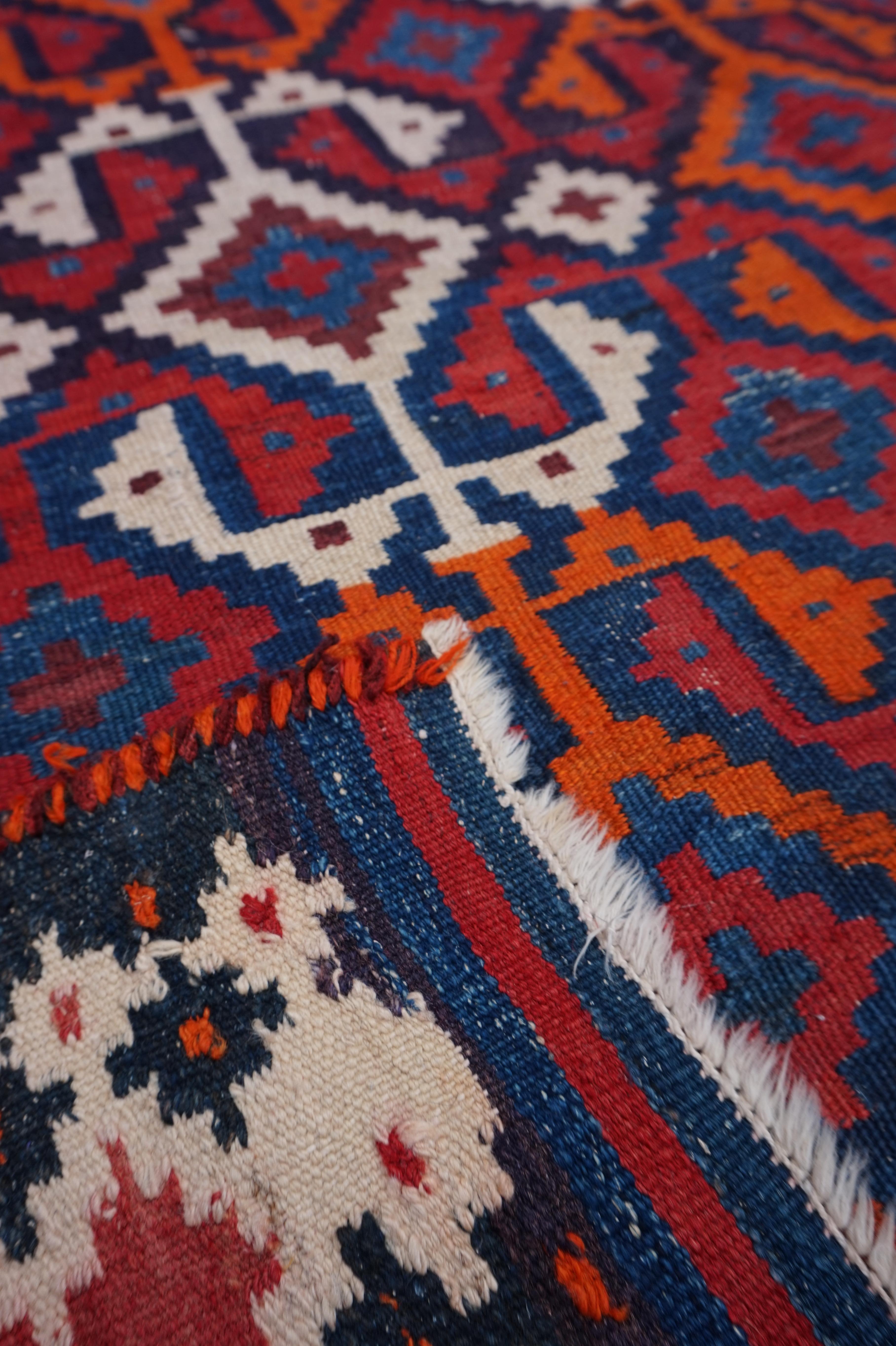 Fine tapis Kilim anatolien semi-ancien en laine tribale géométrique à tissage plat en vente 3