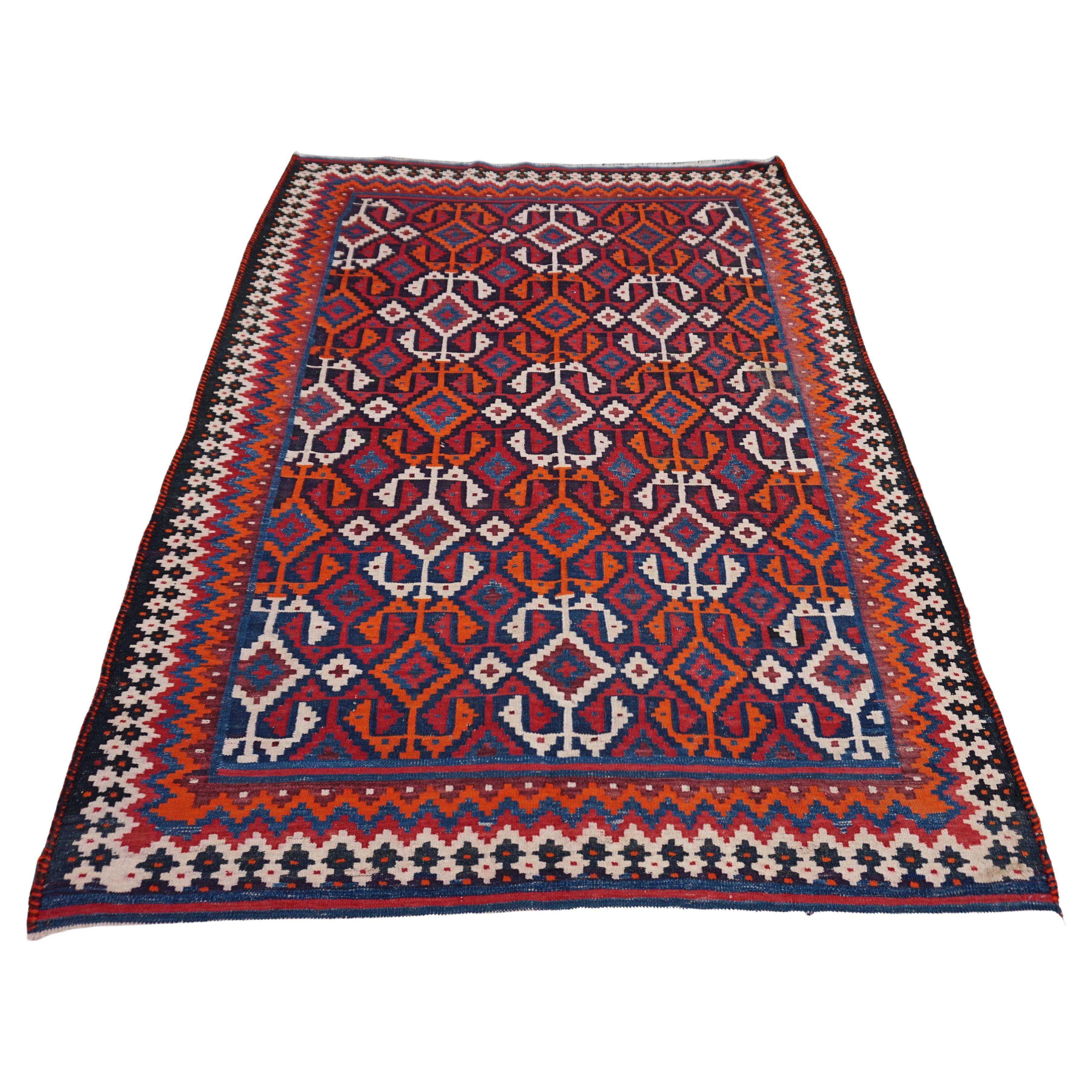 Fine tapis Kilim anatolien semi-ancien en laine tribale géométrique à tissage plat en vente