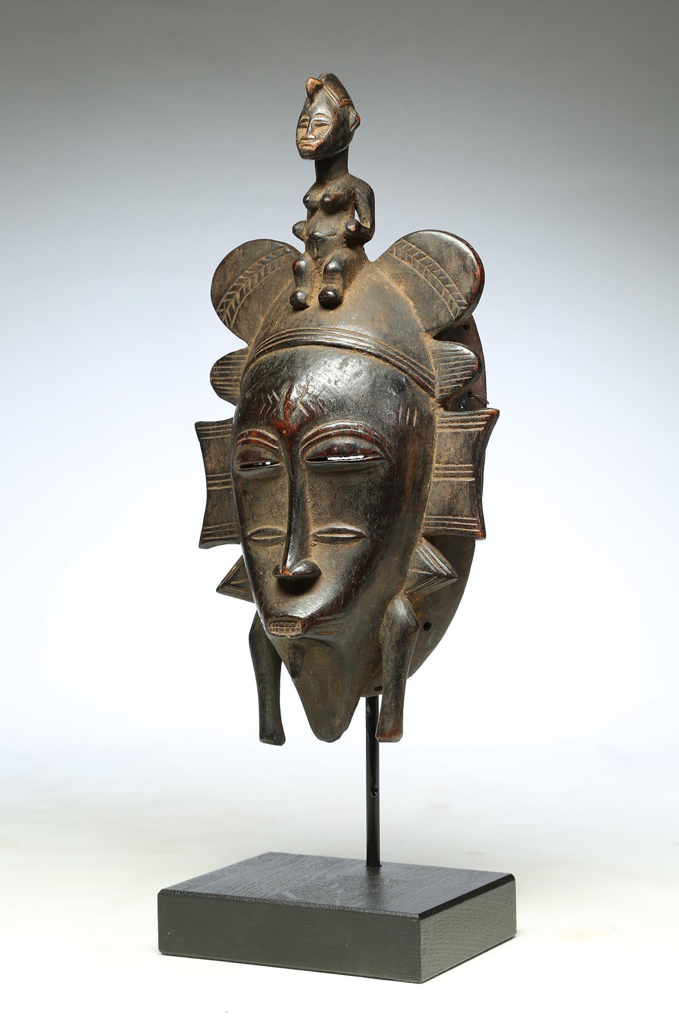 Fine Senufo Kepelie Dance Mask with Female Figure on Top, Early 20th Century 2