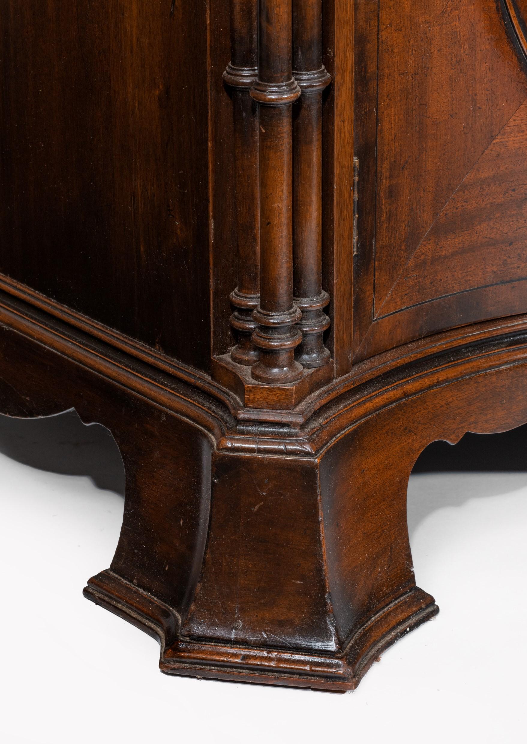 Early 20th Century Fine Serpentine Mahogany Secretaire Bookcase in the Manner of Thomas Chippendale