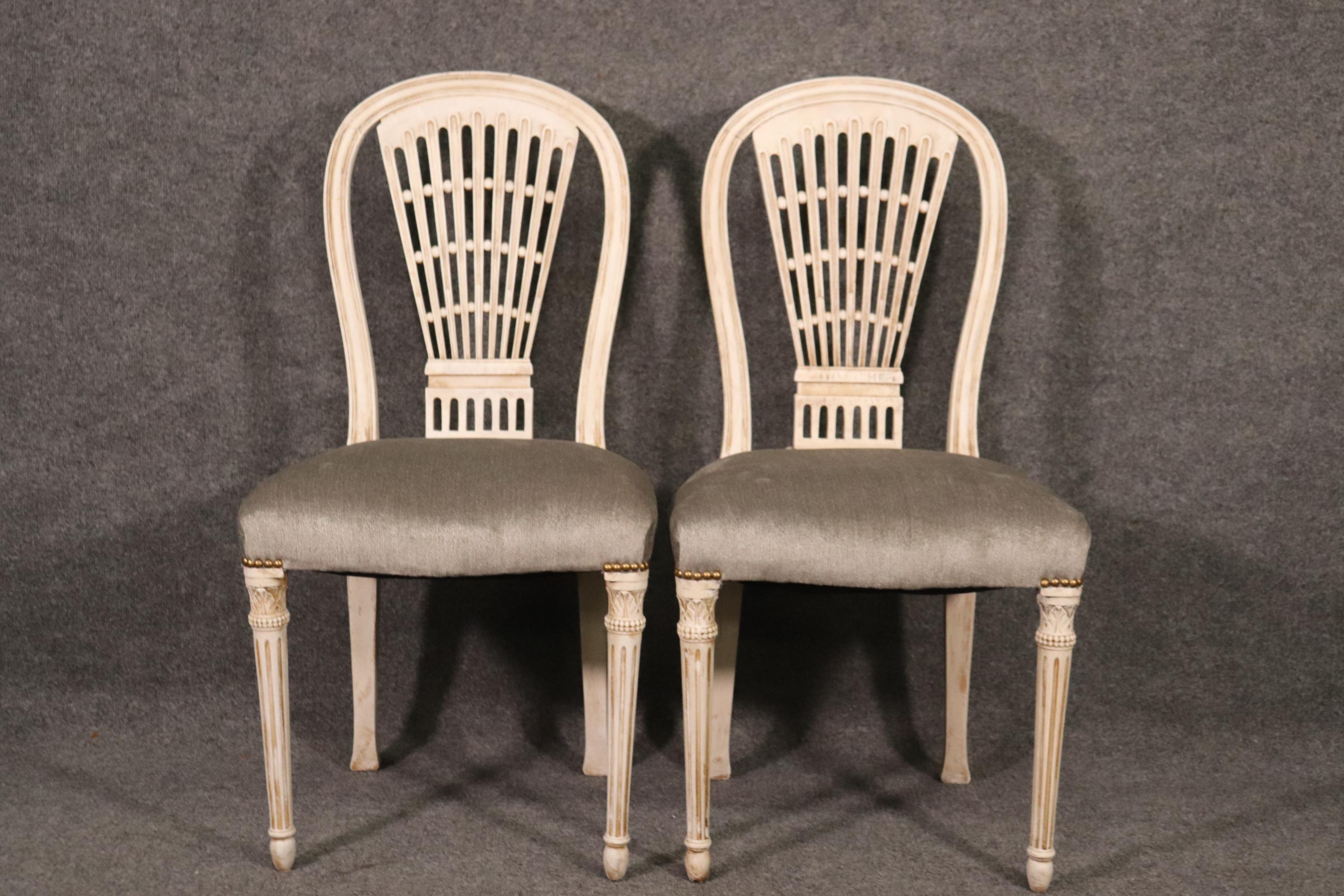 Fine Set 8 Paint Decorated Signed Maison Jansen Balloon Back Dining Chairs In Good Condition In Swedesboro, NJ