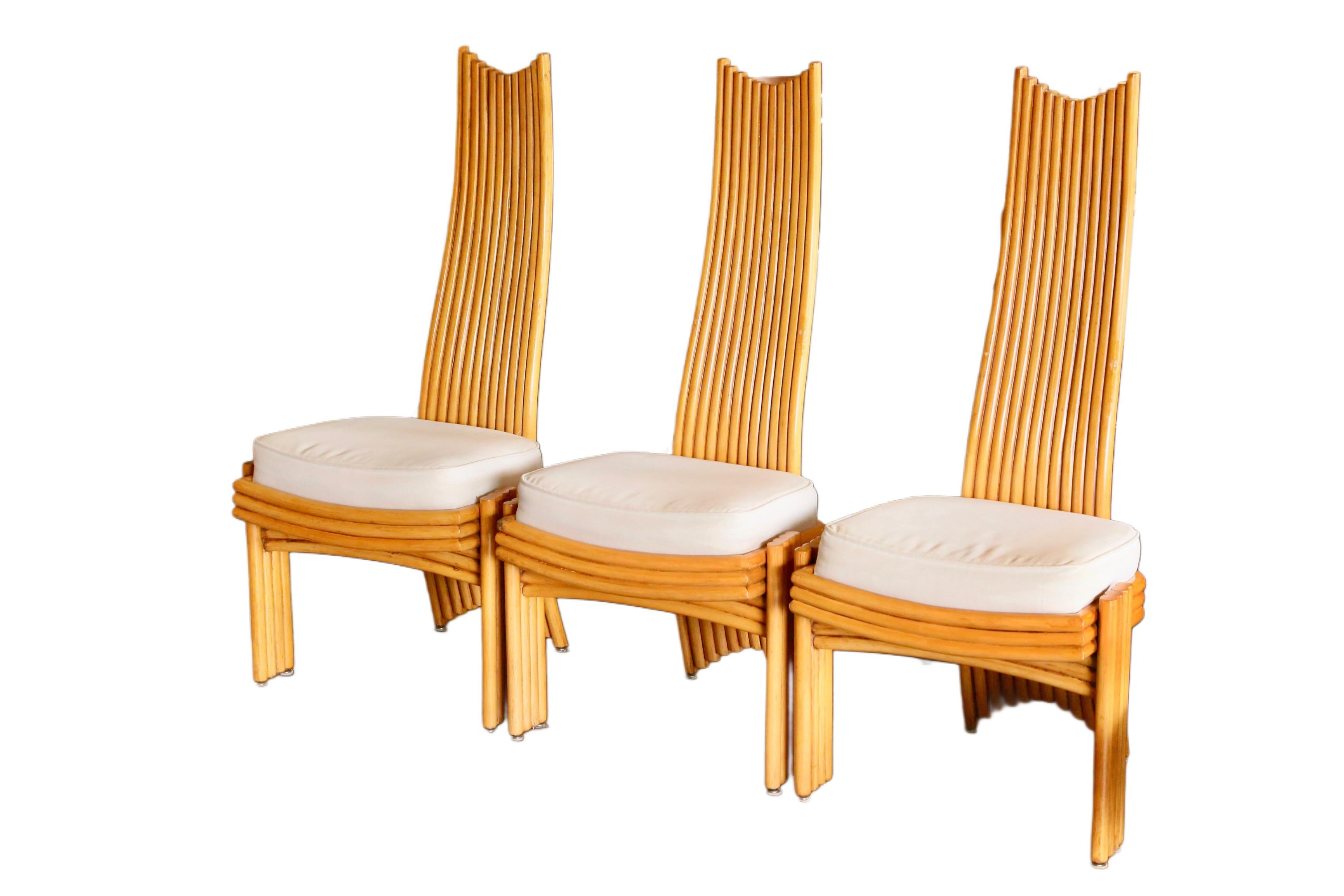 Juego de sillas de comedor modernistas con respaldo alto de bambú de Arthur Edwards para McGuire Estadounidense en venta