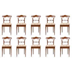 Set von 10 antiken französischen Esszimmer-Beistellstühlen