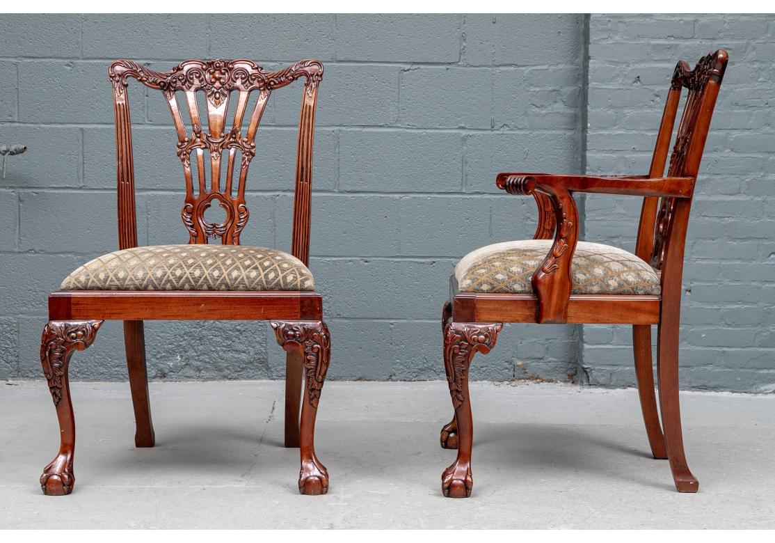 Fine série de 14 chaises de salle à manger sculptées de style géorgien en vente 5