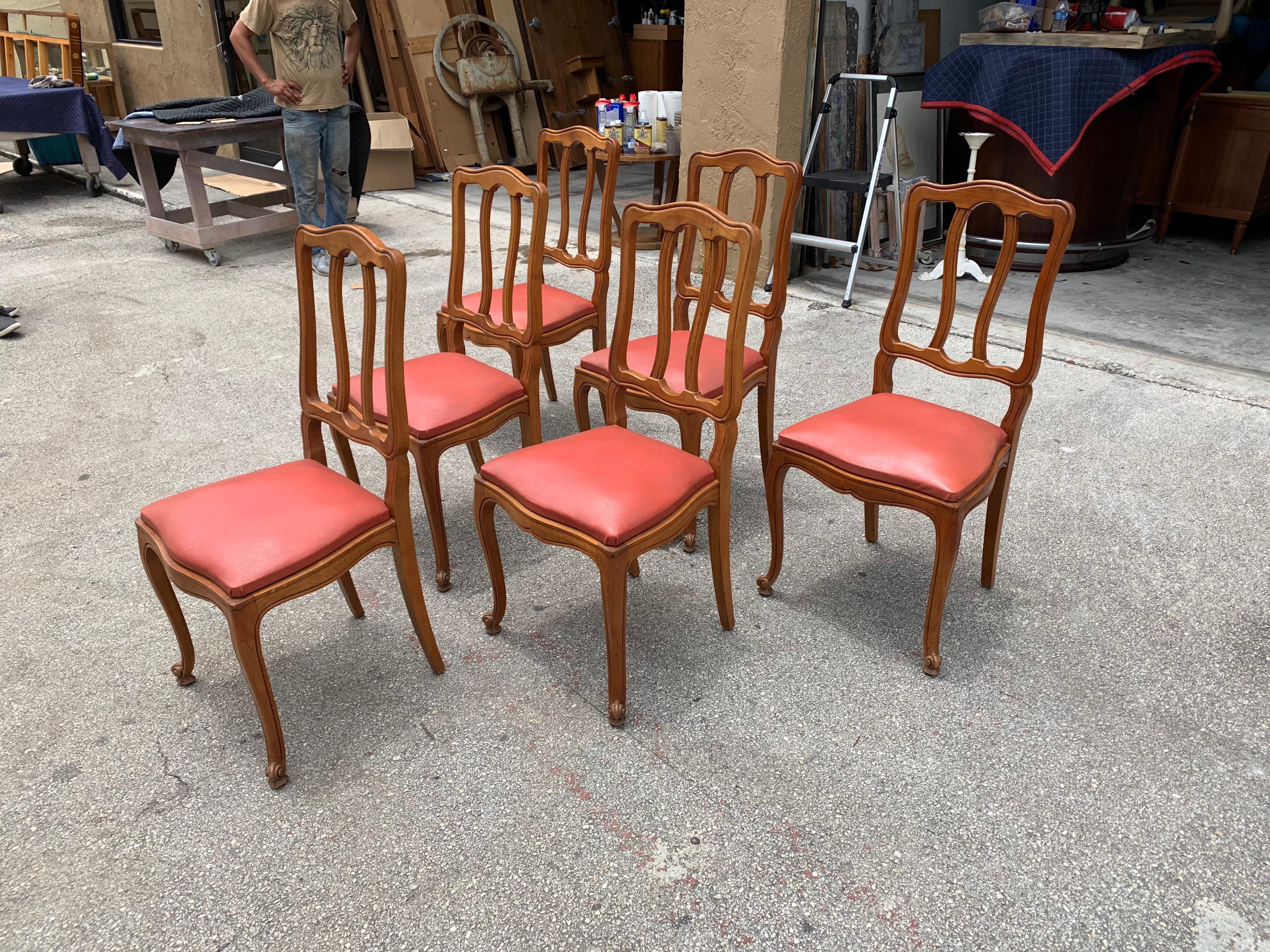 Fine Set of 6 French Vintage Louis XV Solid Walnut Dining Chairs, 1910s For Sale 5