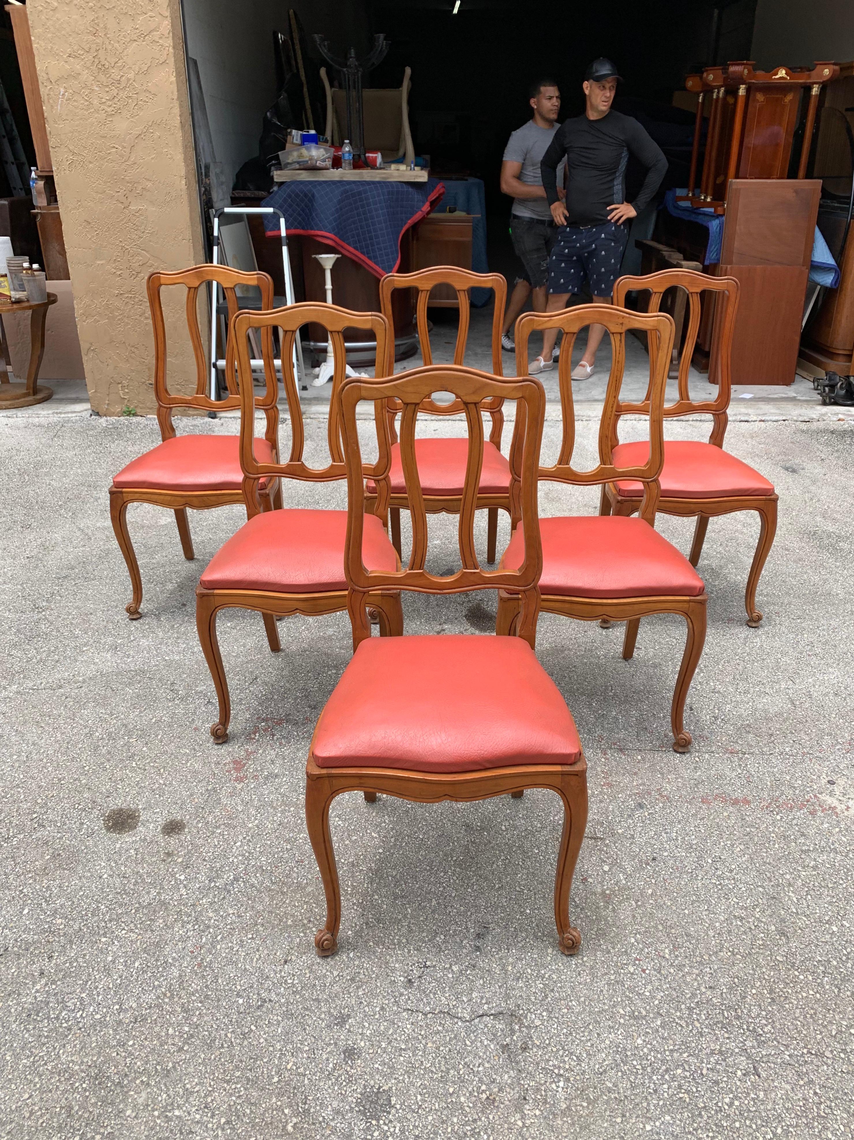 Fine Set of 6 French Vintage Louis XV Solid Walnut Dining Chairs, 1910s For Sale 6