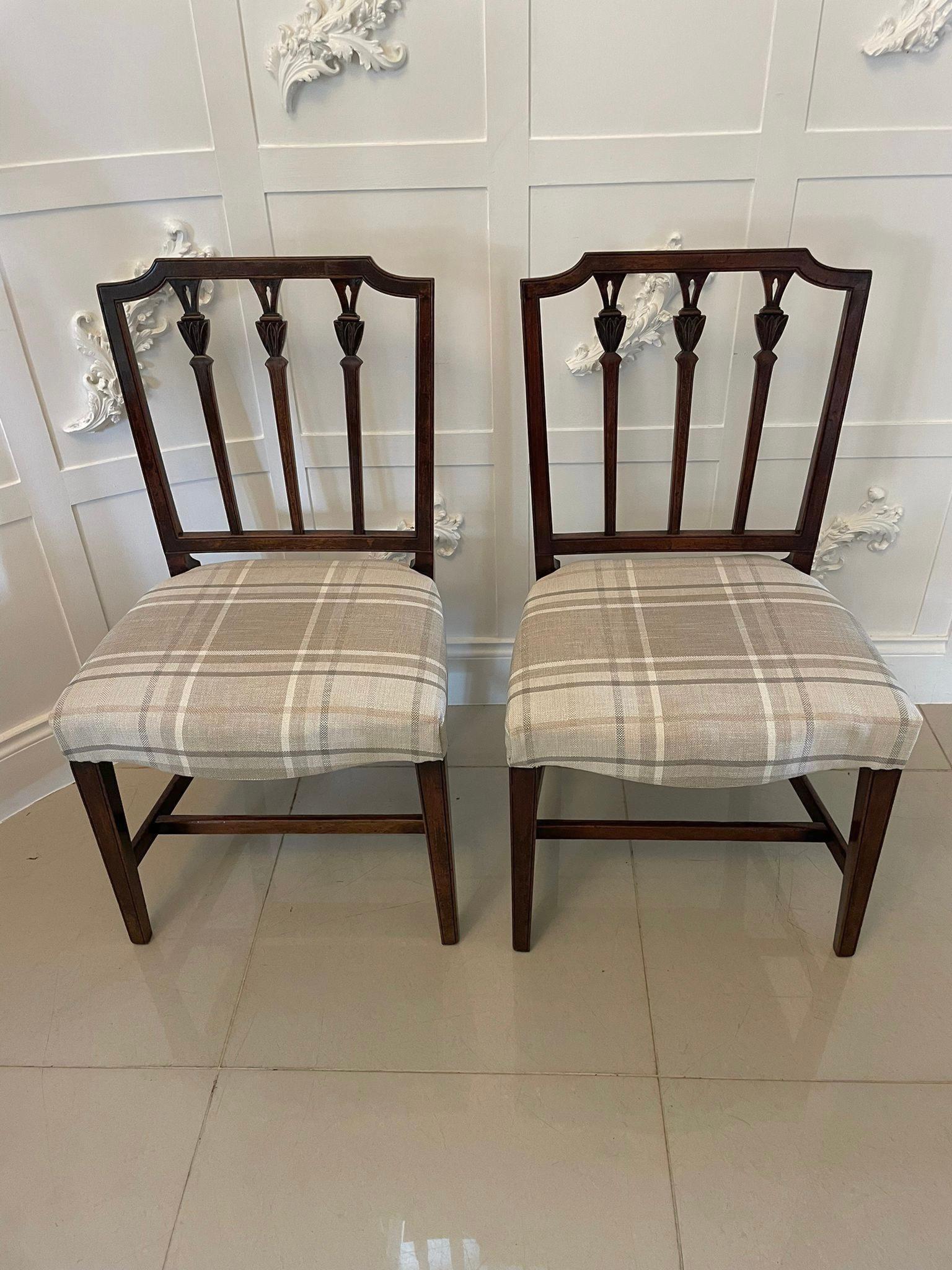 Fin du XVIIIe siècle Ensemble de 8 chaises de salle à manger anciennes en acajou de George III en vente