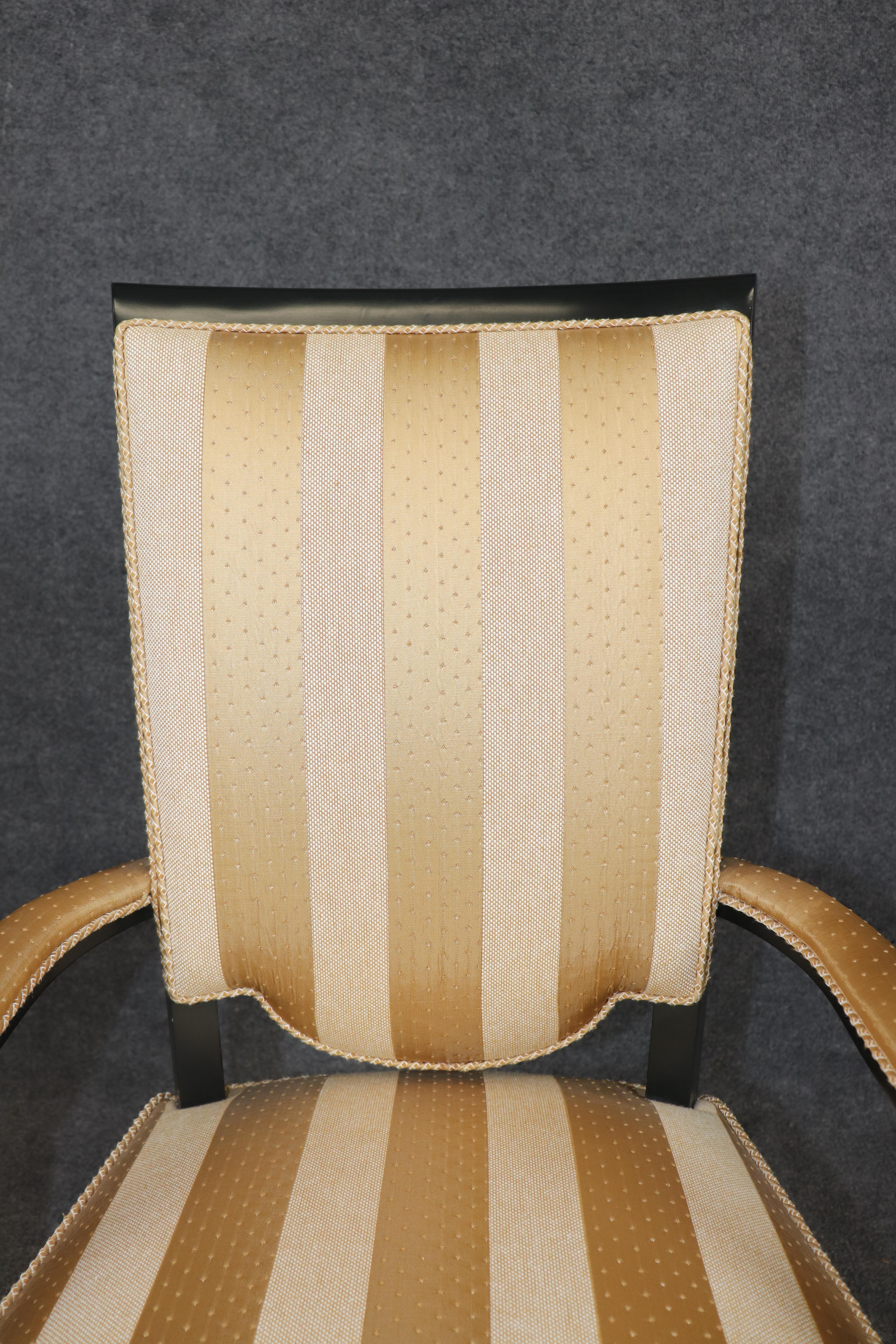 Feine Satz von 8 Art Deco Style Schwarz Ebonized Upholstering Esszimmerstühle im Angebot 7