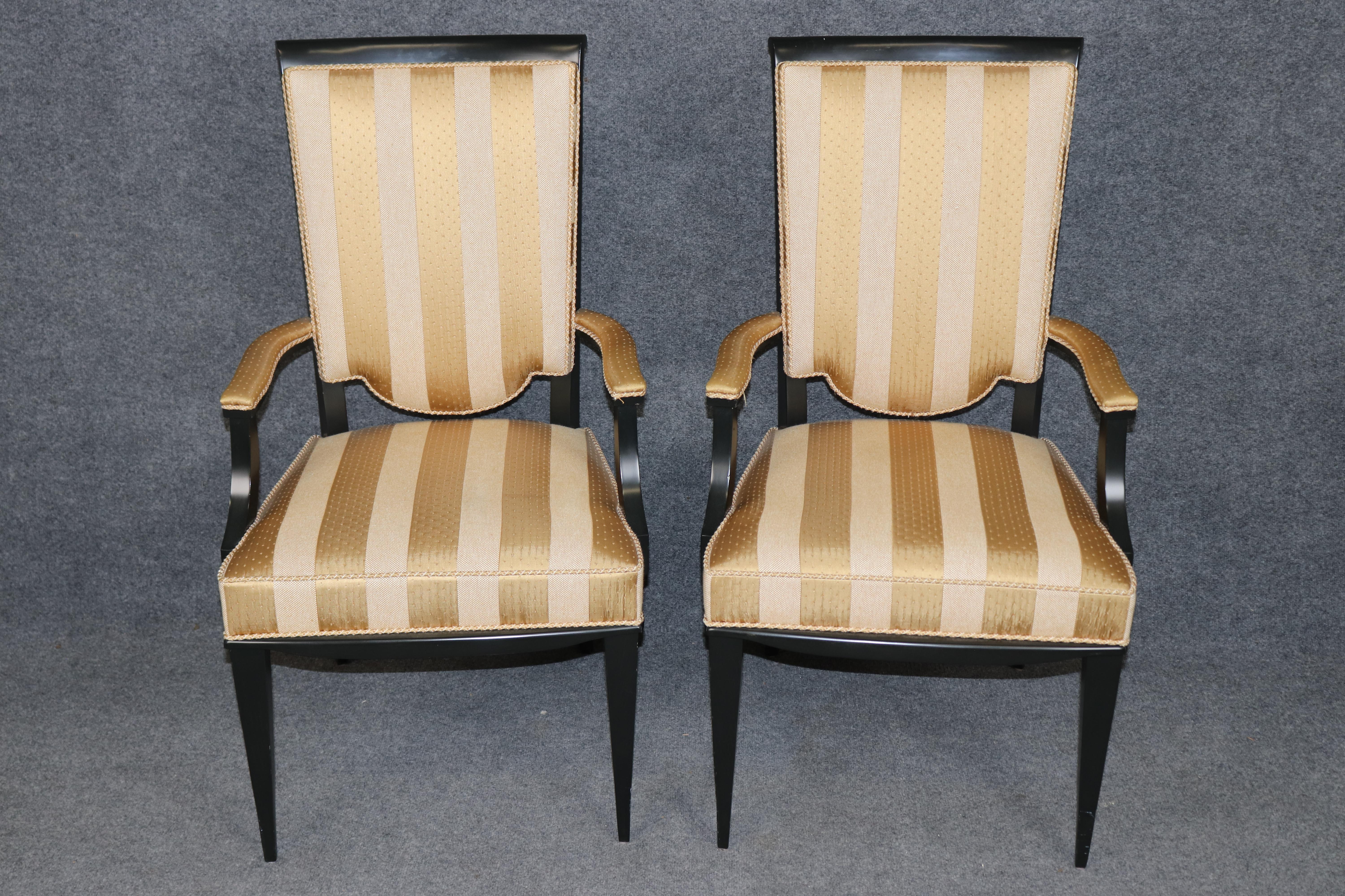 Feine Satz von 8 Art Deco Style Schwarz Ebonized Upholstering Esszimmerstühle im Zustand „Gut“ im Angebot in Swedesboro, NJ