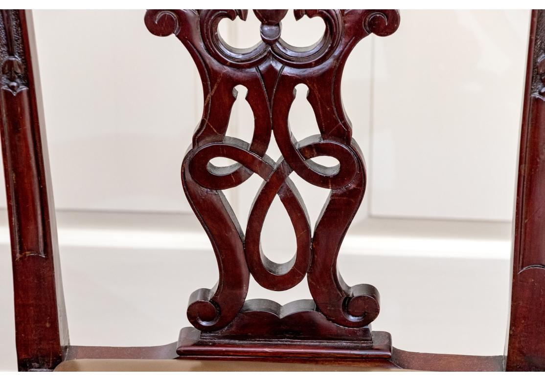 Raffinato set di otto sedie in mogano in stile Chippendale in vendita 4