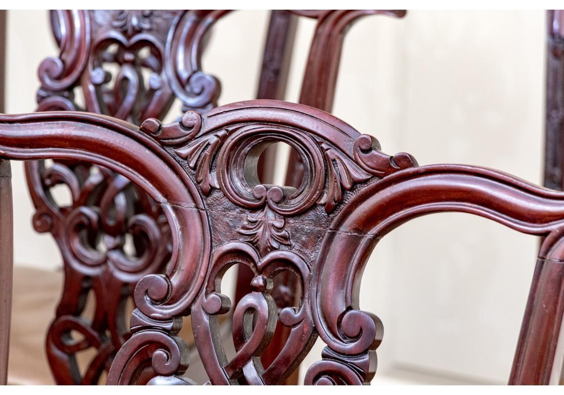 Raffinato set di otto sedie in mogano in stile Chippendale in vendita 7