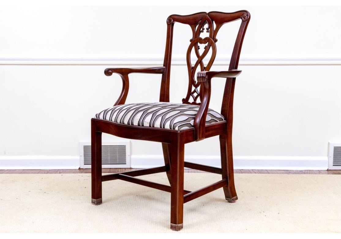Indonesiano Un bel set di otto sedie da pranzo in stile Maitland Smith Chippendale in vendita