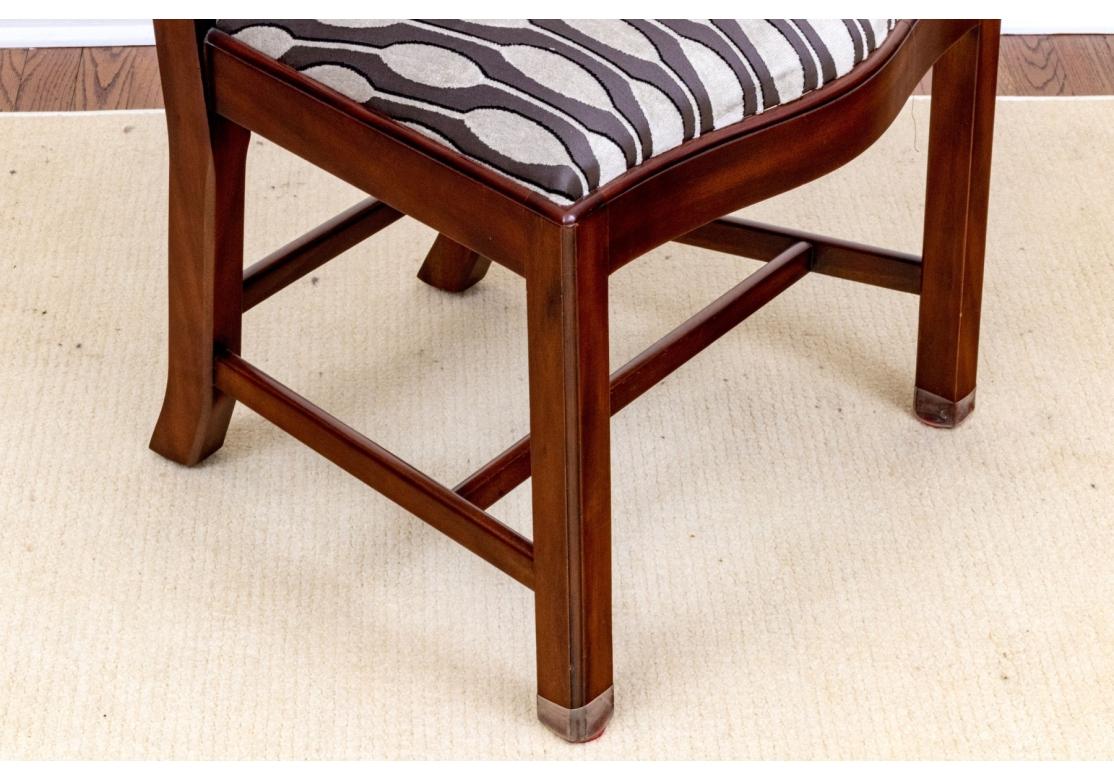 Un bel set di otto sedie da pranzo in stile Maitland Smith Chippendale in vendita 2