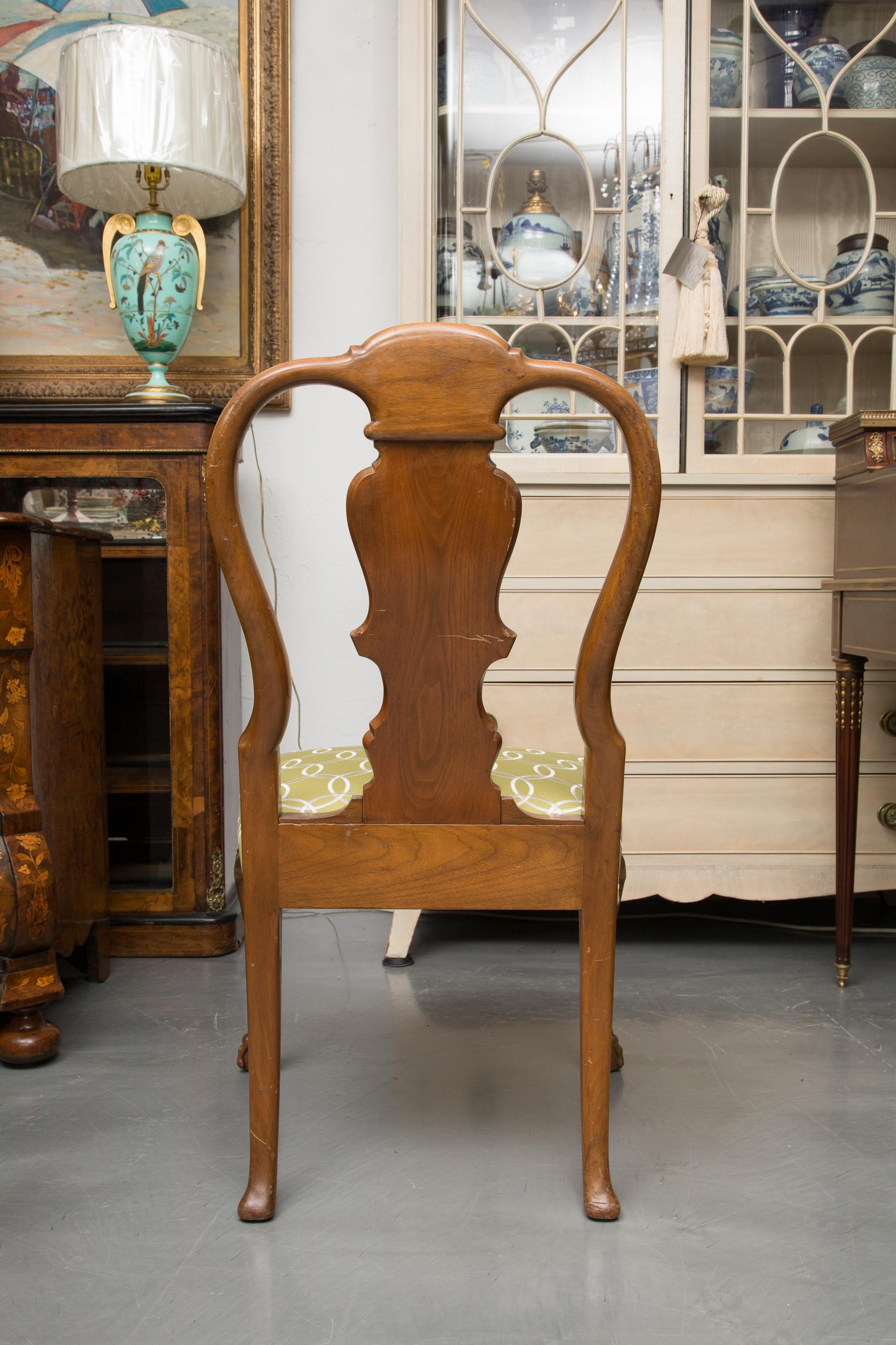Fine Set of Eight, Queen Anne Style Walnut Dining Chairs 5