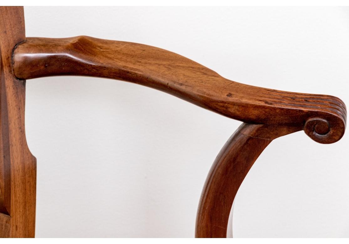 Fino Juego De Ocho Sillas De Comedor De Caoba Maciza Estilo Chippendale Desconocido en venta