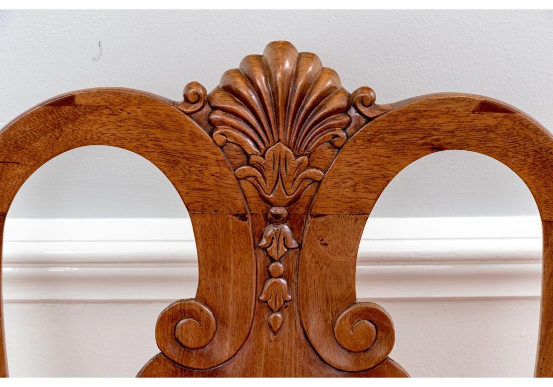 Fino Juego De Ocho Sillas De Comedor De Caoba Maciza Estilo Chippendale en venta 2