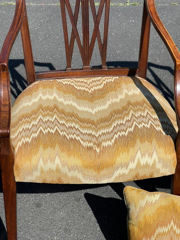 Fine Set of Four Antique 18th Century Carved Mahogany Hepplewhite Chairs For Sale 4