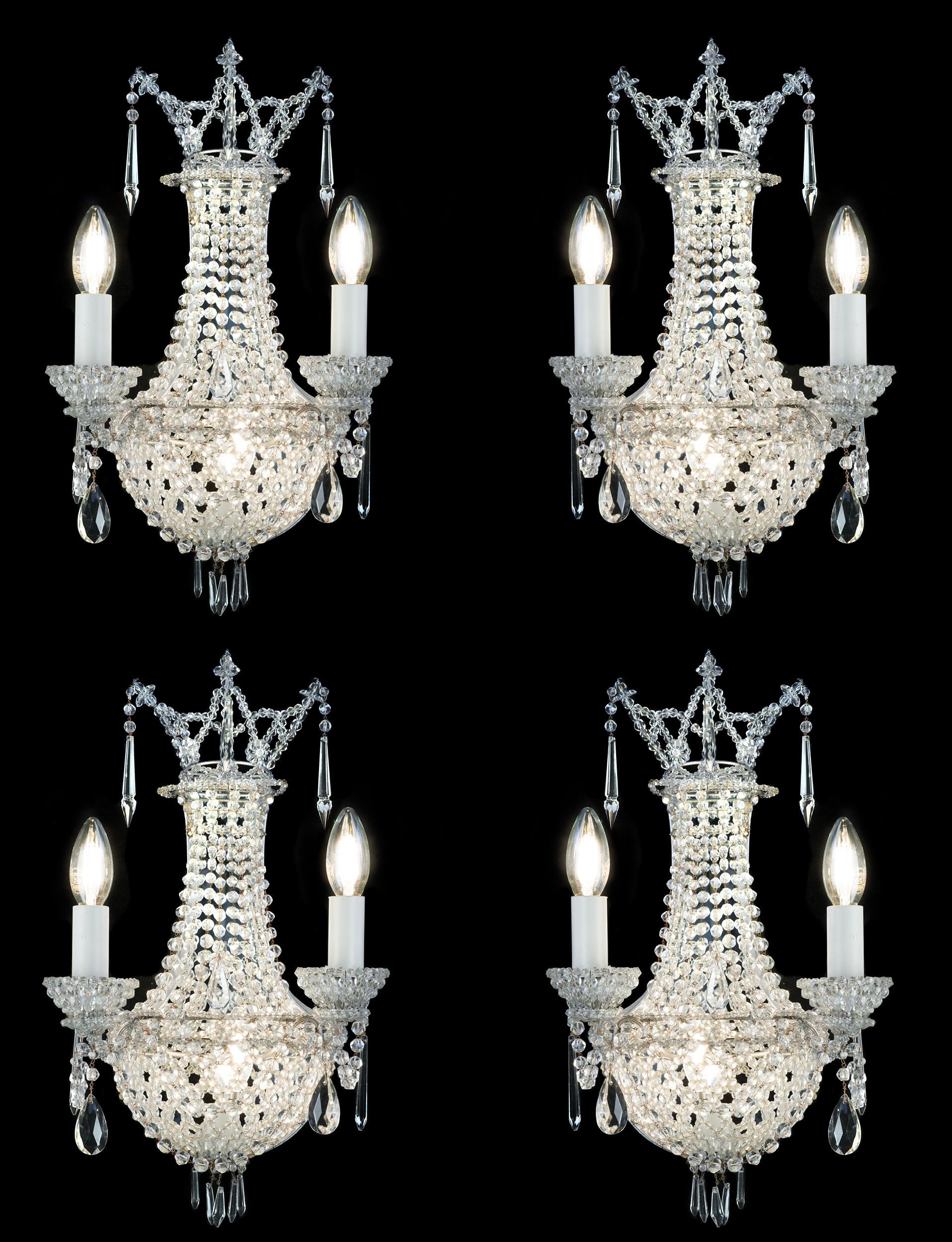 Fine Set of Four Beaded Girandole Wall Sconces In Good Condition For Sale In London, GB