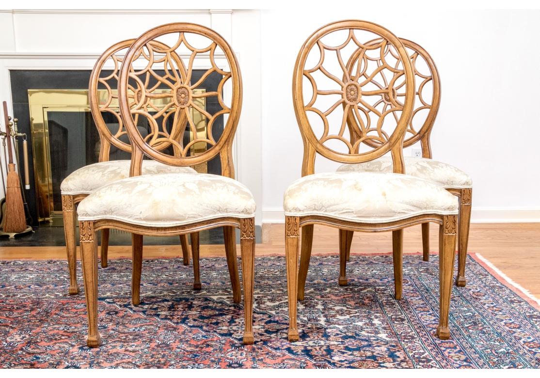 Ensemble de quatre chaises de salle à manger à dossier en toile en vente 12