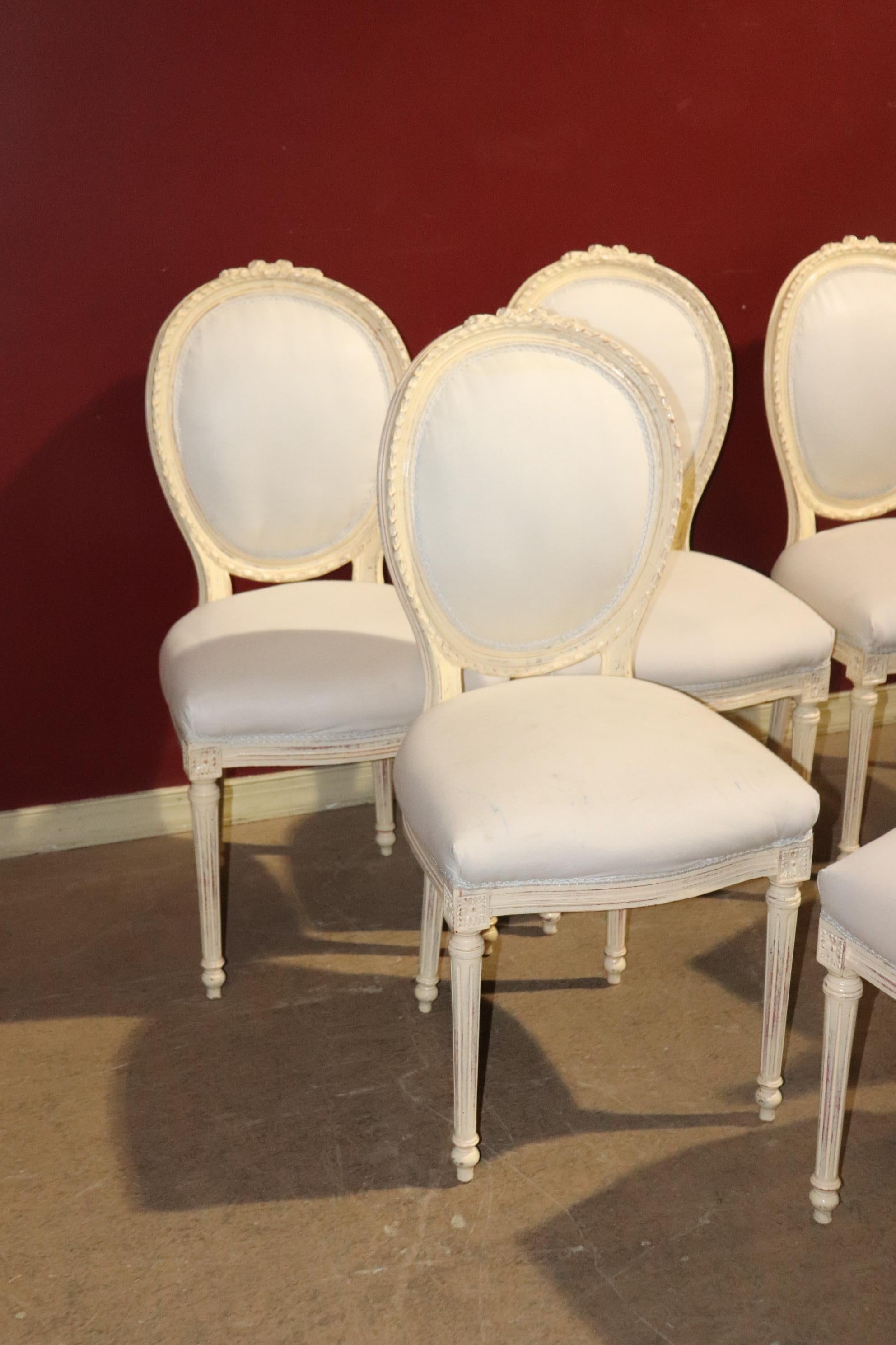 Fine Set of French Creme Painted Louis XVI Cameo Back Carved Dining Chairs 8