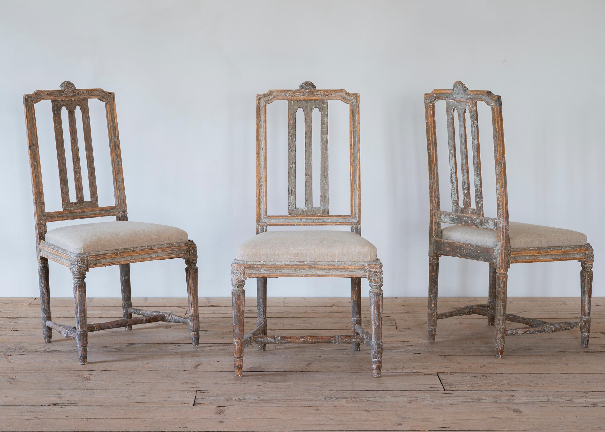 Fine Set of Six 18th Century Gustavian Chairs In Good Condition For Sale In Mjöhult, SE