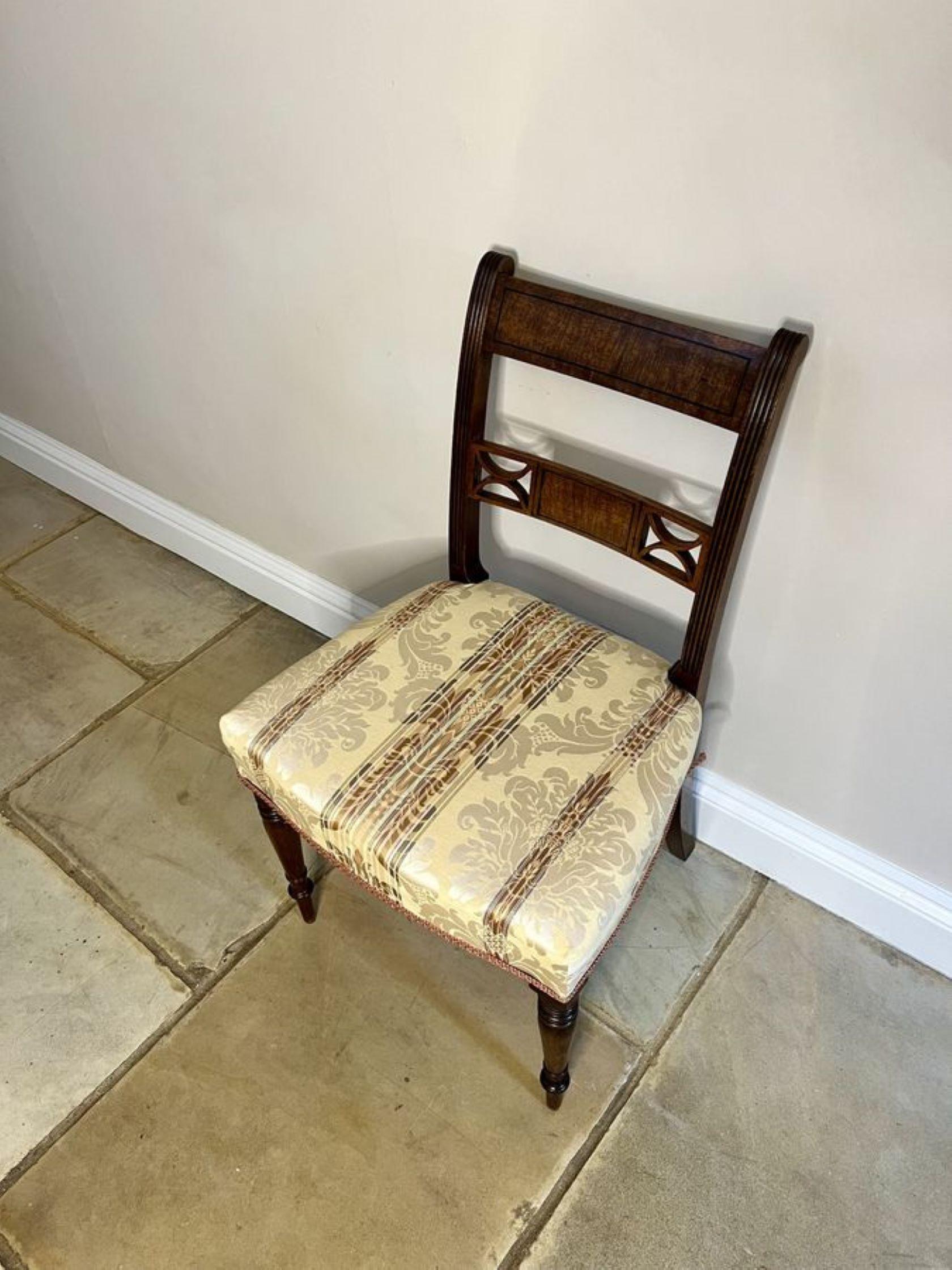Belle série de six chaises de salle à manger anciennes en acajou de qualité George III  en vente 1