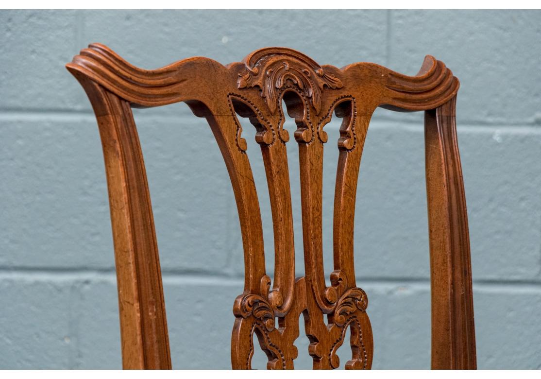 Feines Set von gut geschnitzten Chippendale-Stil Esszimmerstühlen im Angebot 7
