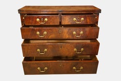 Fine Sheraton Period Mahogany Bachelor's Chest