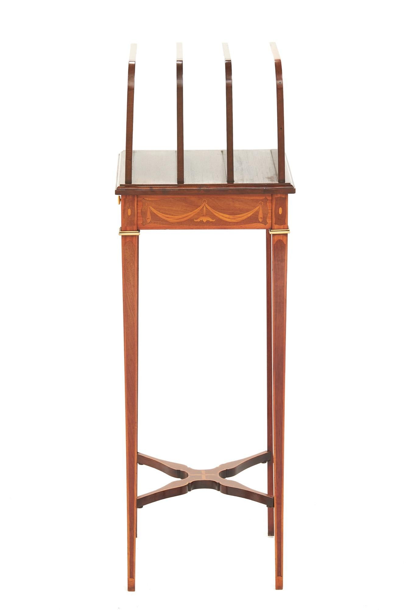 Bene  Sheraton Revival intarsiato  Canterbury sullo stand In condizioni discrete in vendita a Dereham, GB